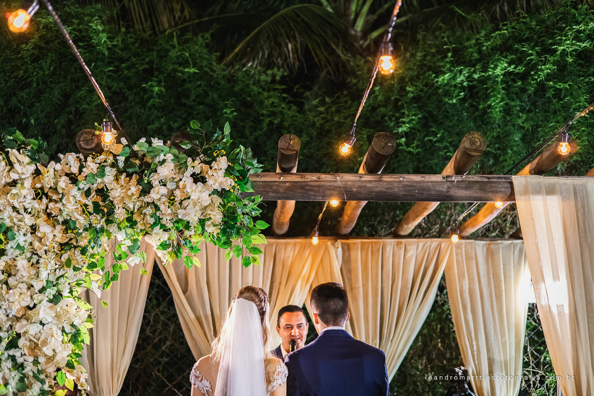 Casamento Maria e Gabriel no espaço Bella Faria Eventos