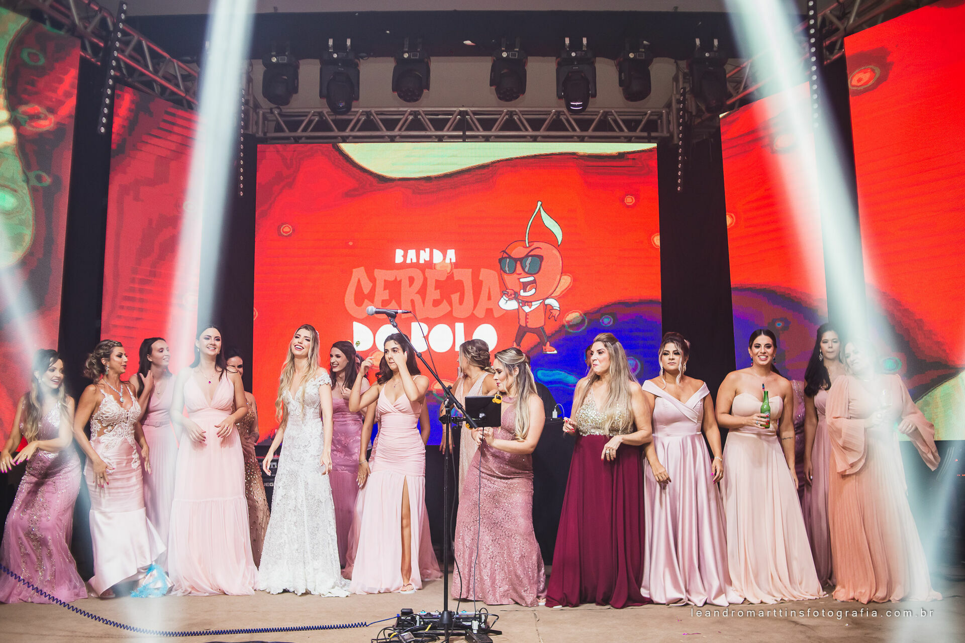 Casamento Maria e Gabriel no espaço Bella Faria Eventos