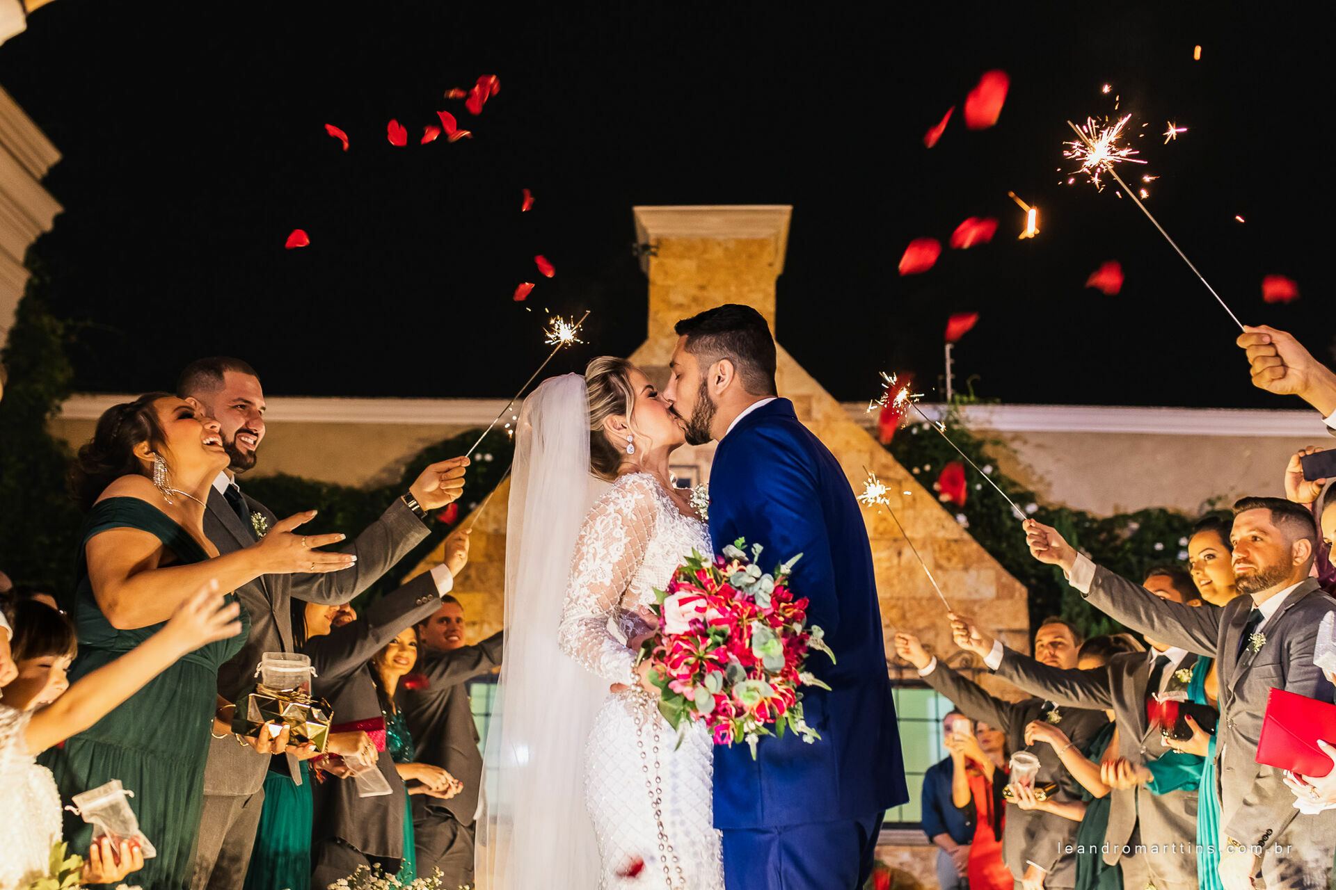 Casamento Larissa e Thiago no espaço Almeida Pires Buffet