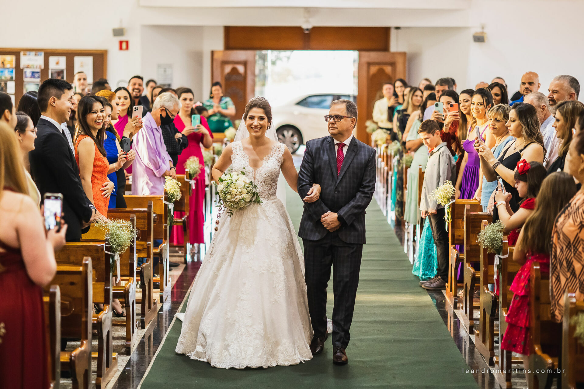 Casamento Caroline e Leonardo na Igreja Nossa Senhora do Brasil