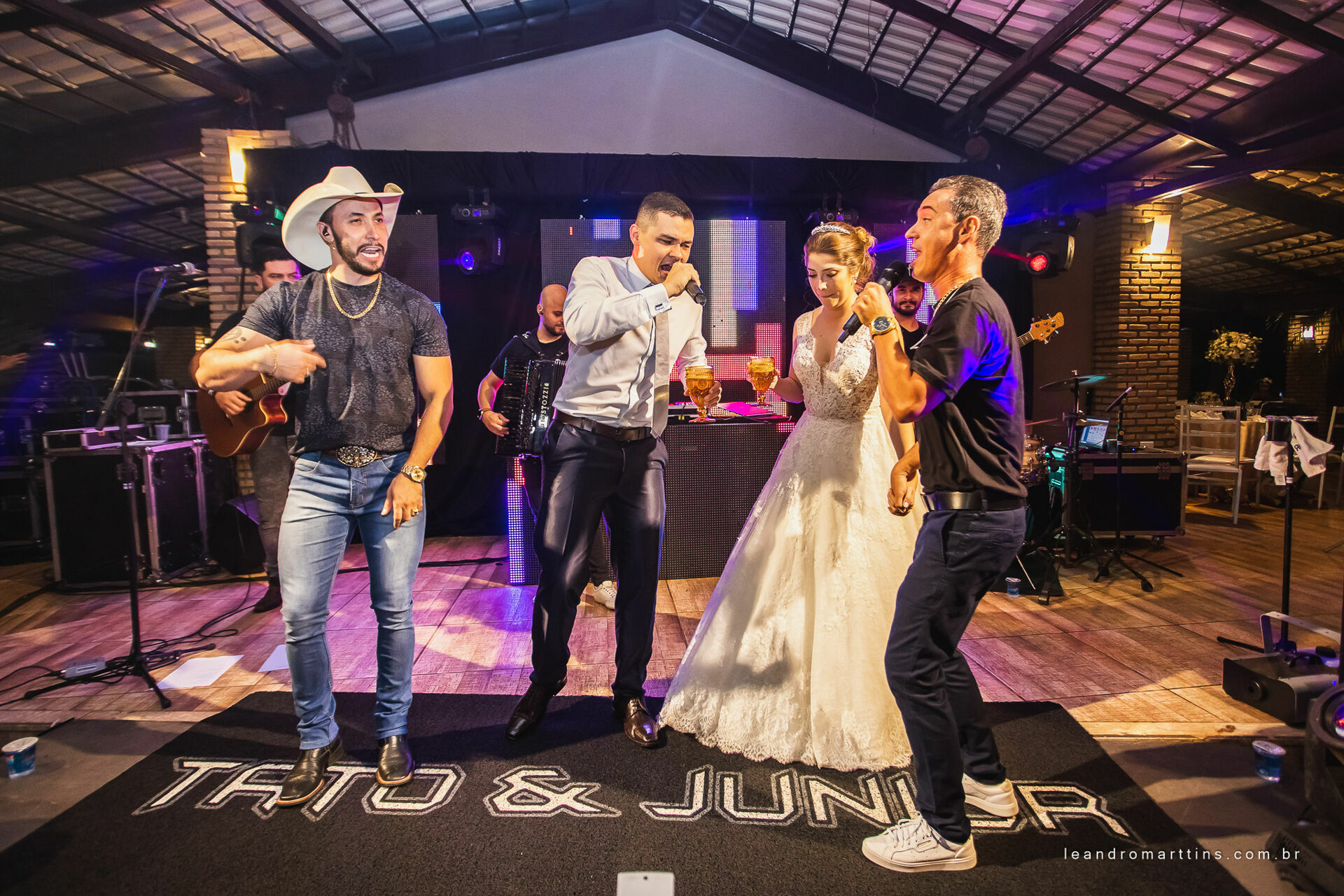 Casamento Caroline e Leonardo na Igreja Nossa Senhora do Brasil