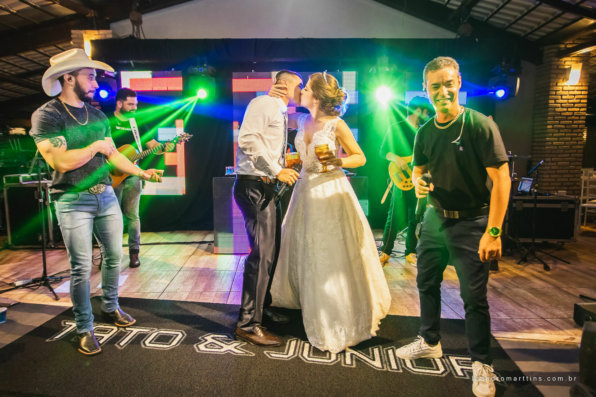 Casamento Caroline e Leonardo na Igreja Nossa Senhora do Brasil