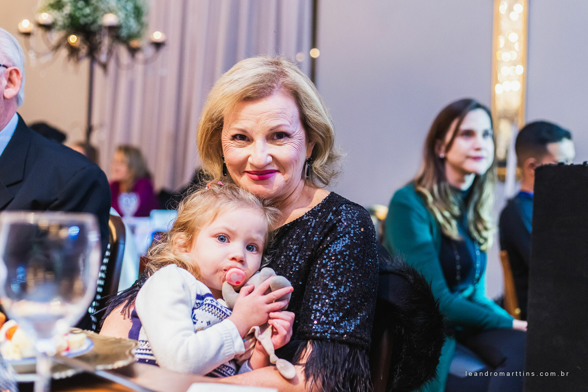 Casamento Thayna e Fernando no espaço Casa Évora Eventos