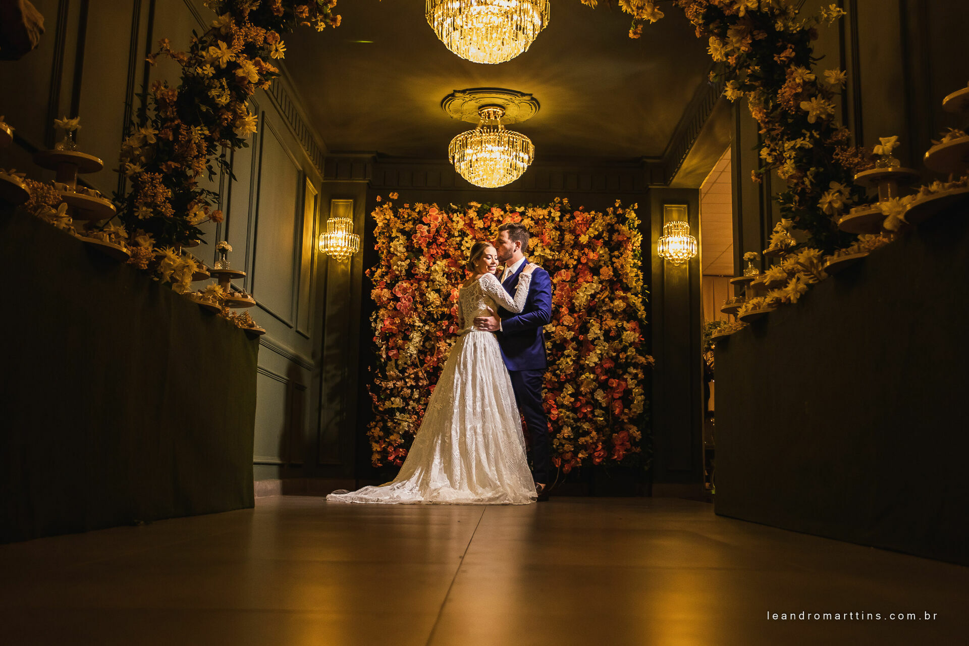 Casamento Thayna e Fernando no espaço Casa Évora Eventos