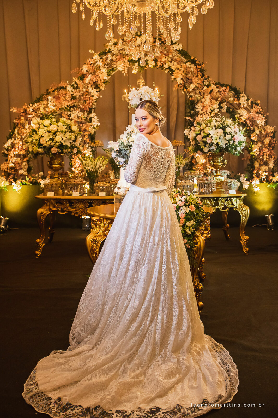 Casamento Thayna e Fernando no espaço Casa Évora Eventos