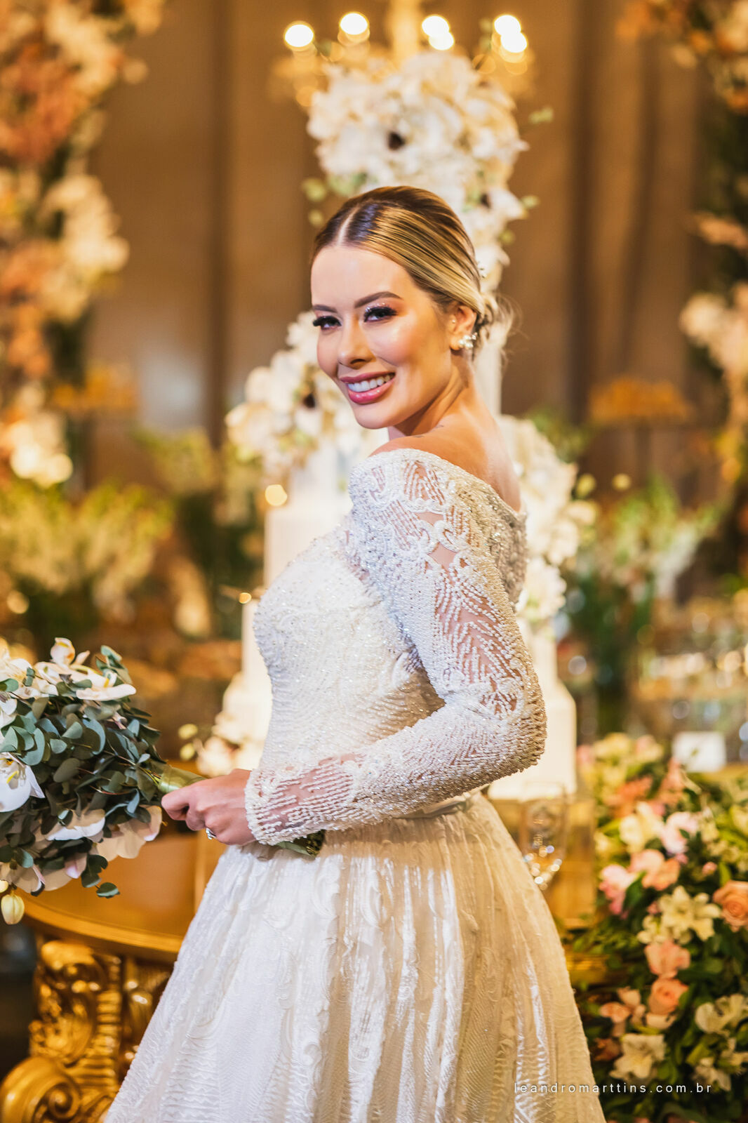 Casamento Thayna e Fernando no espaço Casa Évora Eventos