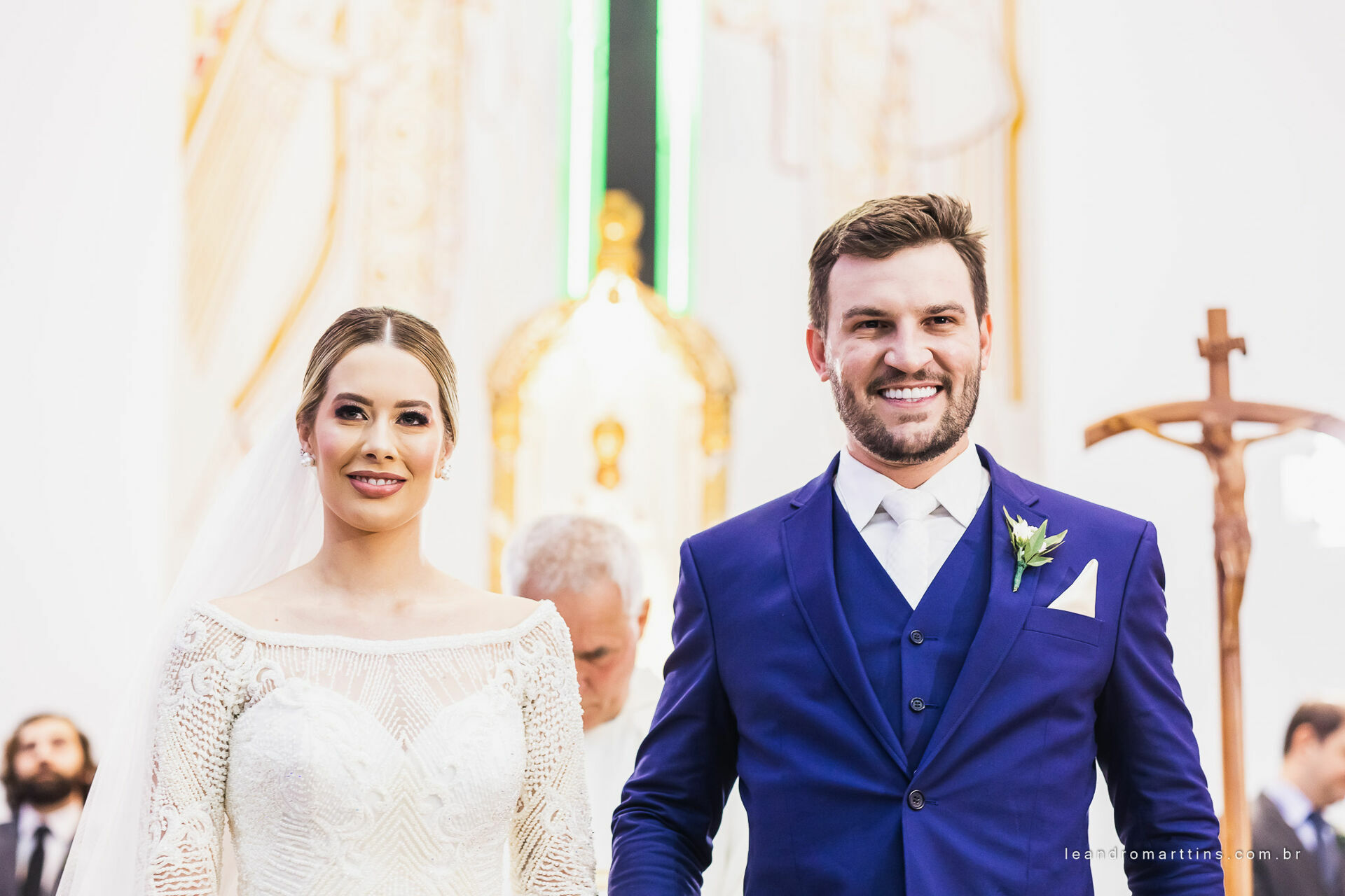 Casamento Thayna e Fernando no espaço Casa Évora Eventos