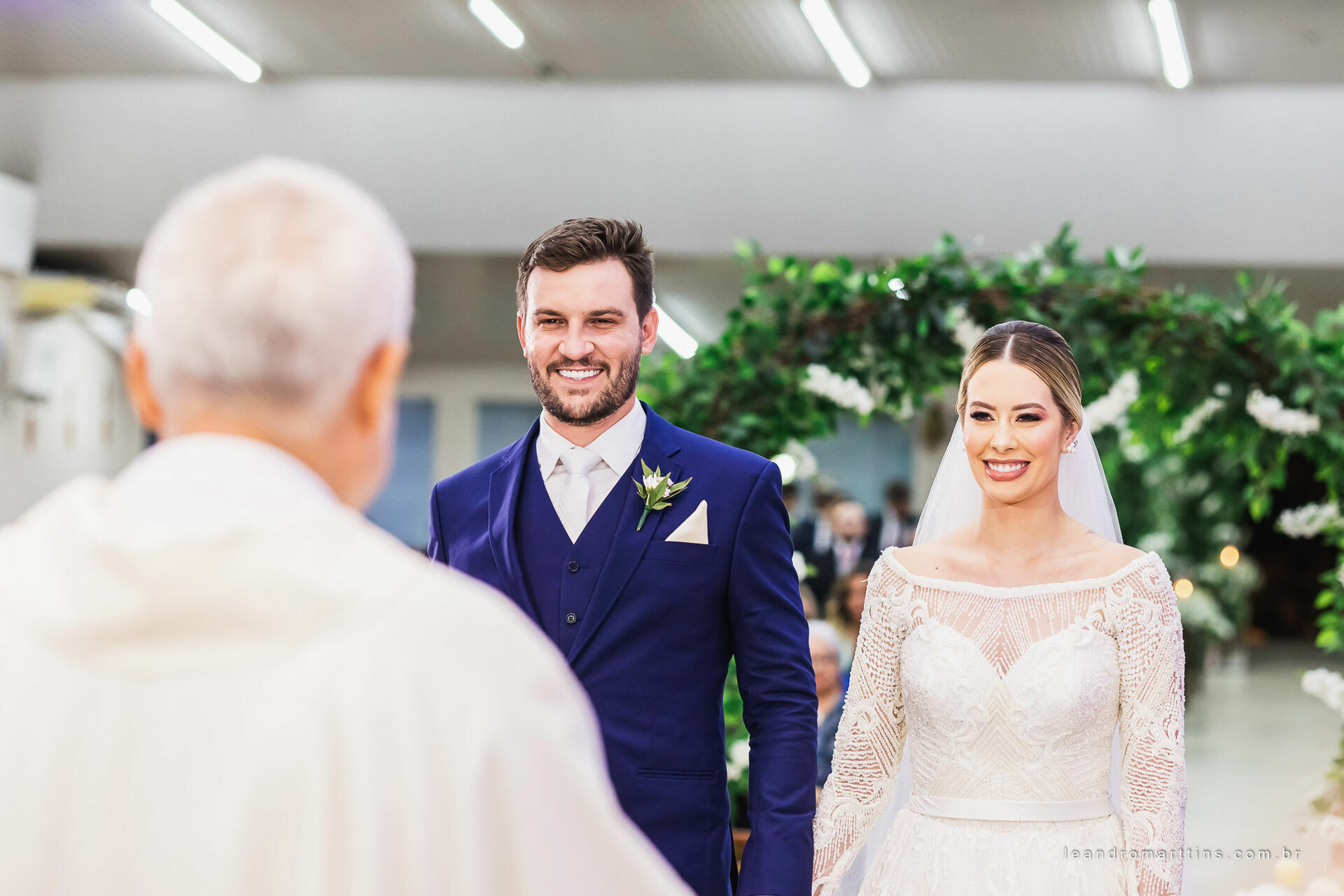 Casamento Thayna e Fernando no espaço Casa Évora Eventos