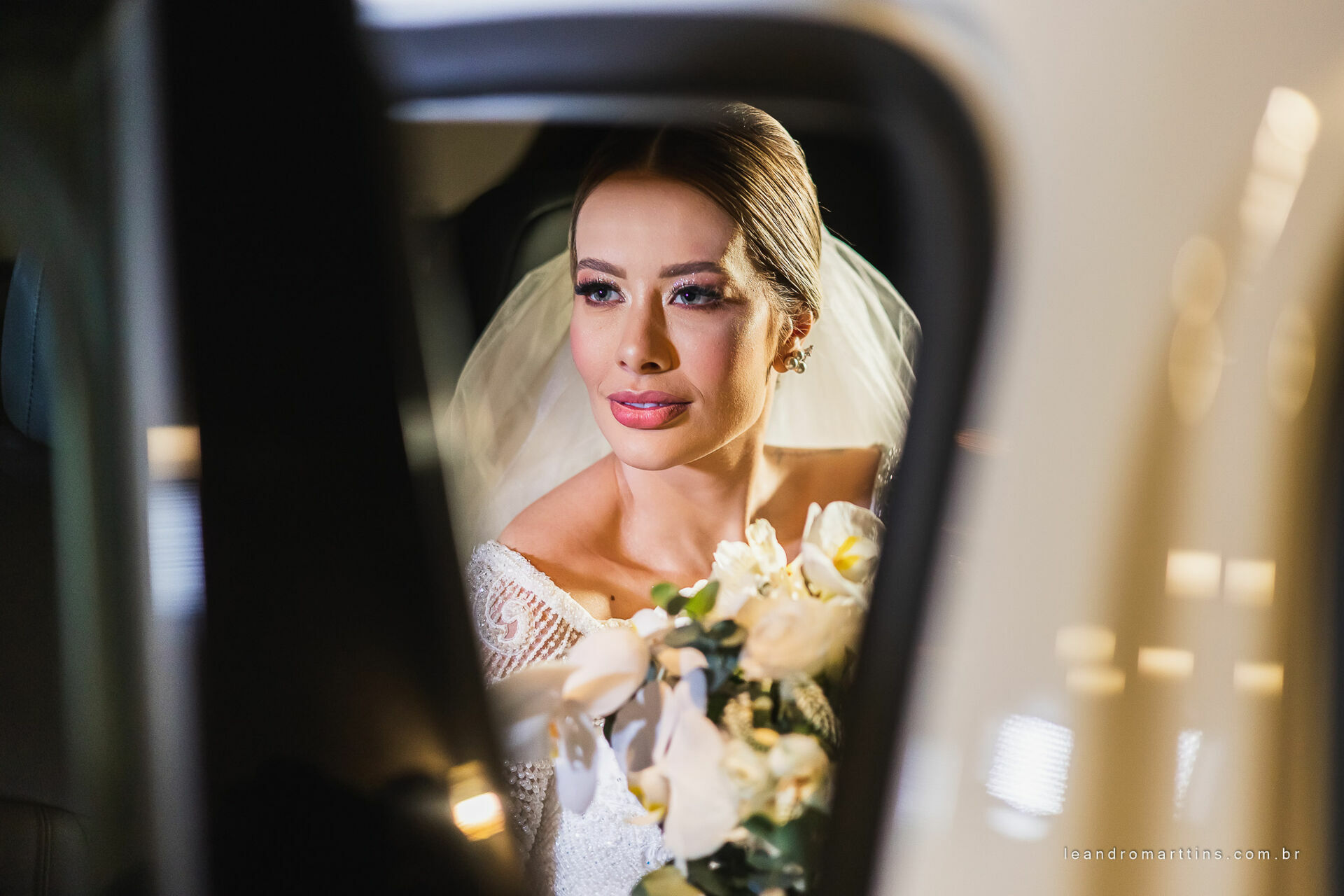 Casamento Thayna e Fernando no espaço Casa Évora Eventos