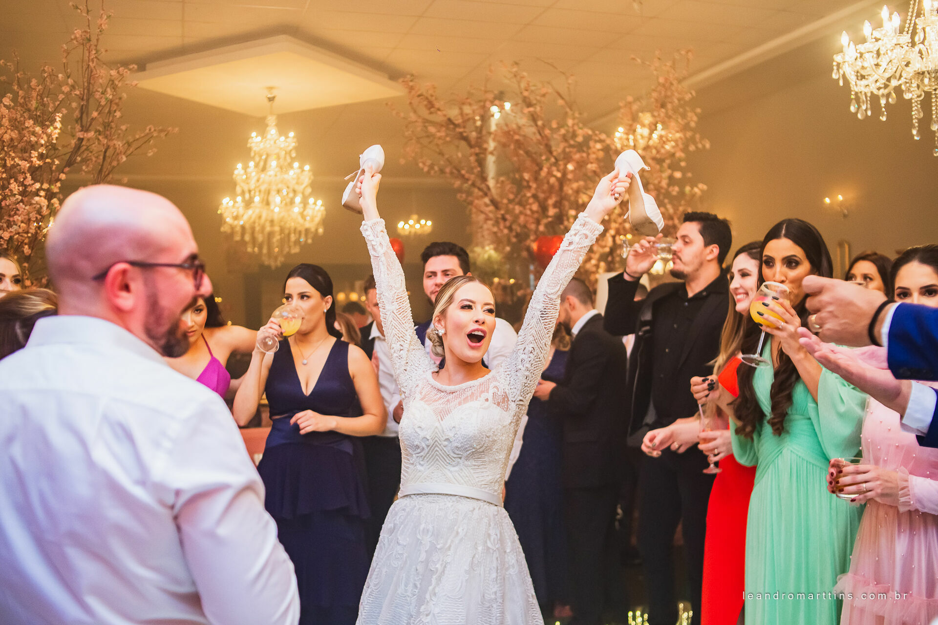 Casamento Thayna e Fernando no espaço Casa Évora Eventos