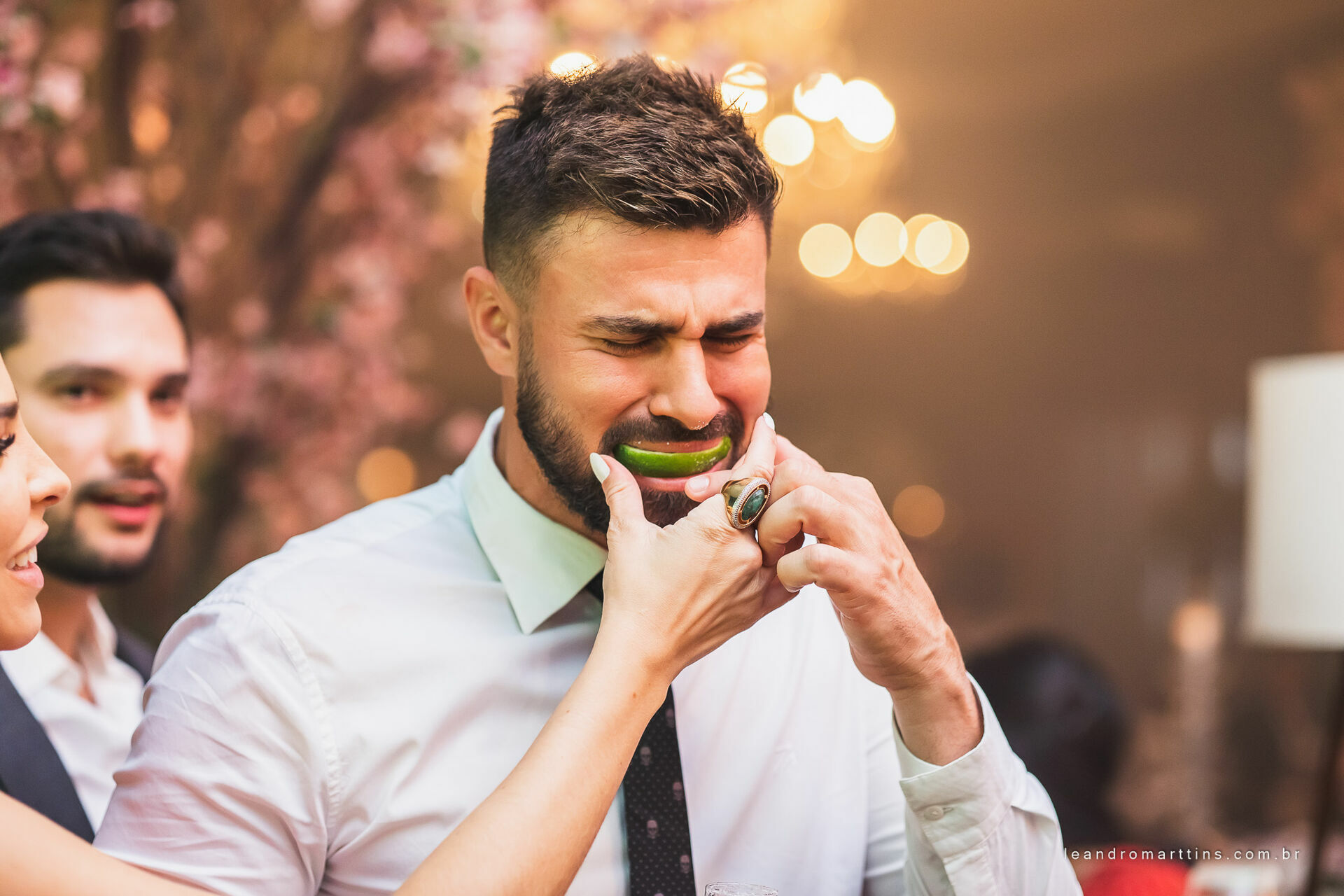 Casamento Thayna e Fernando no espaço Casa Évora Eventos