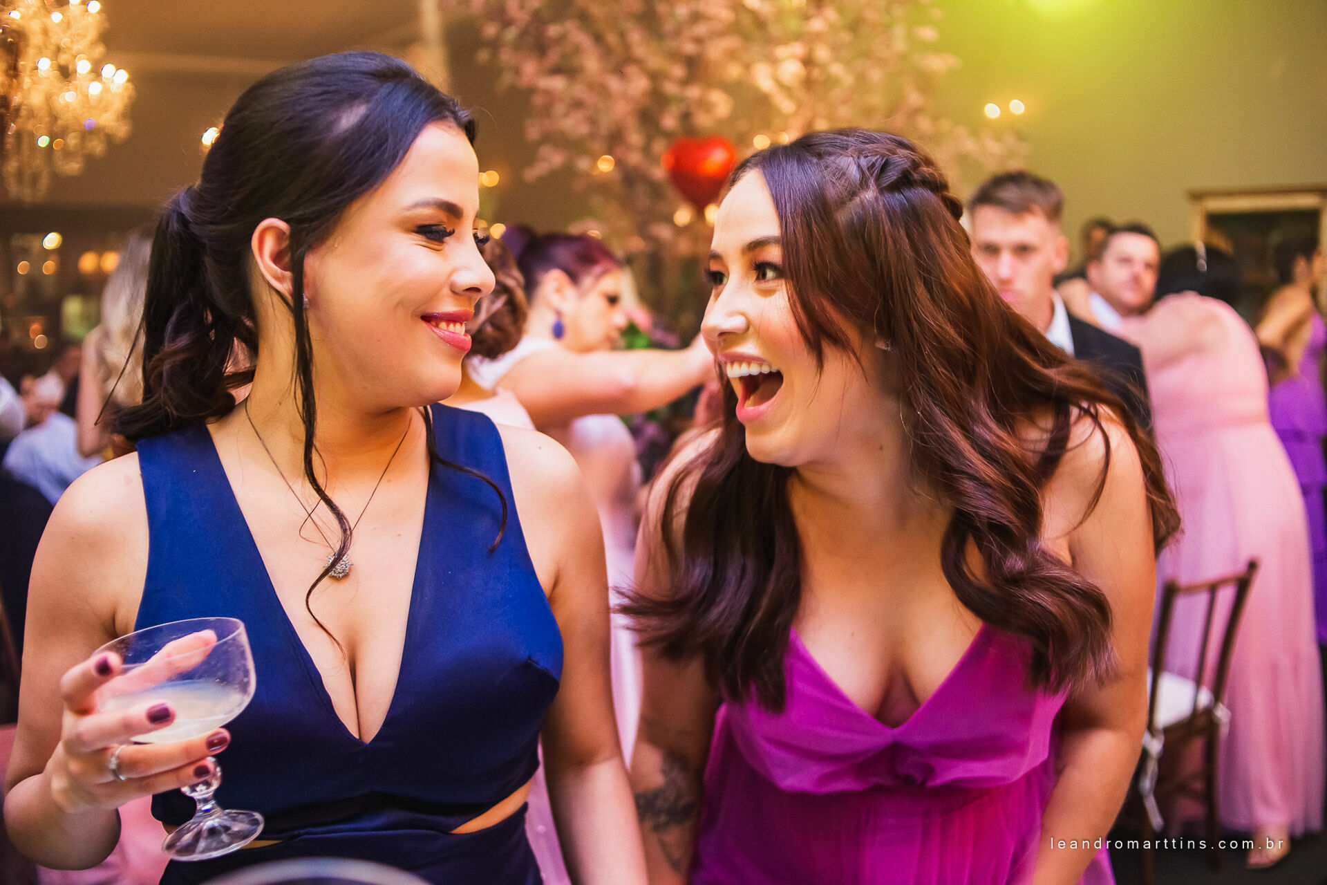 Casamento Thayna e Fernando no espaço Casa Évora Eventos
