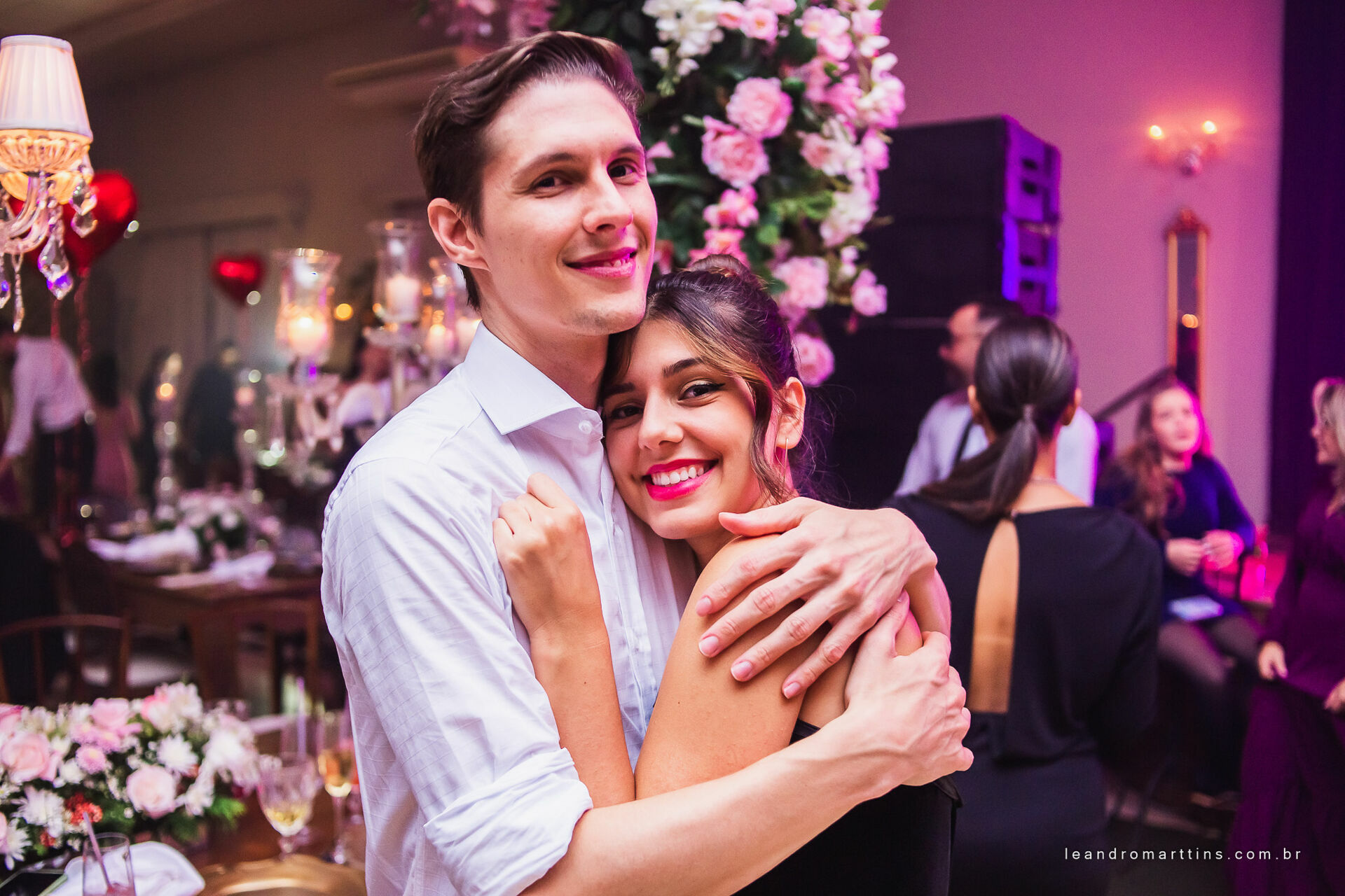 Casamento Thayna e Fernando no espaço Casa Évora Eventos