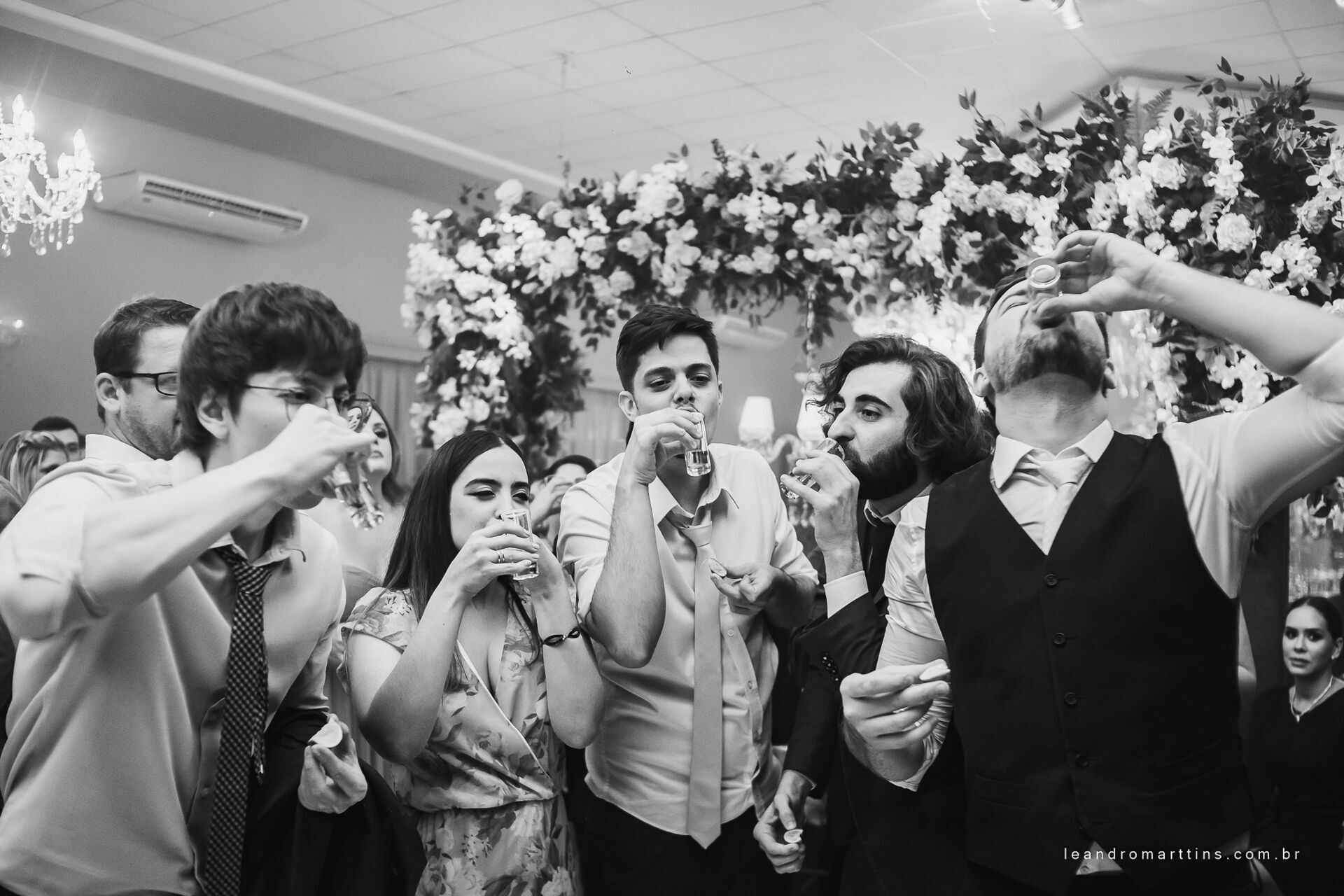 Casamento Thayna e Fernando no espaço Casa Évora Eventos