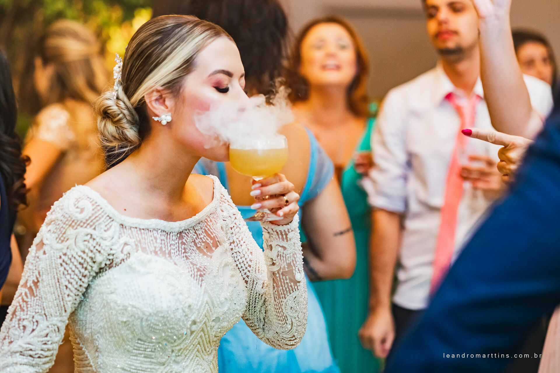 Casamento Thayna e Fernando no espaço Casa Évora Eventos