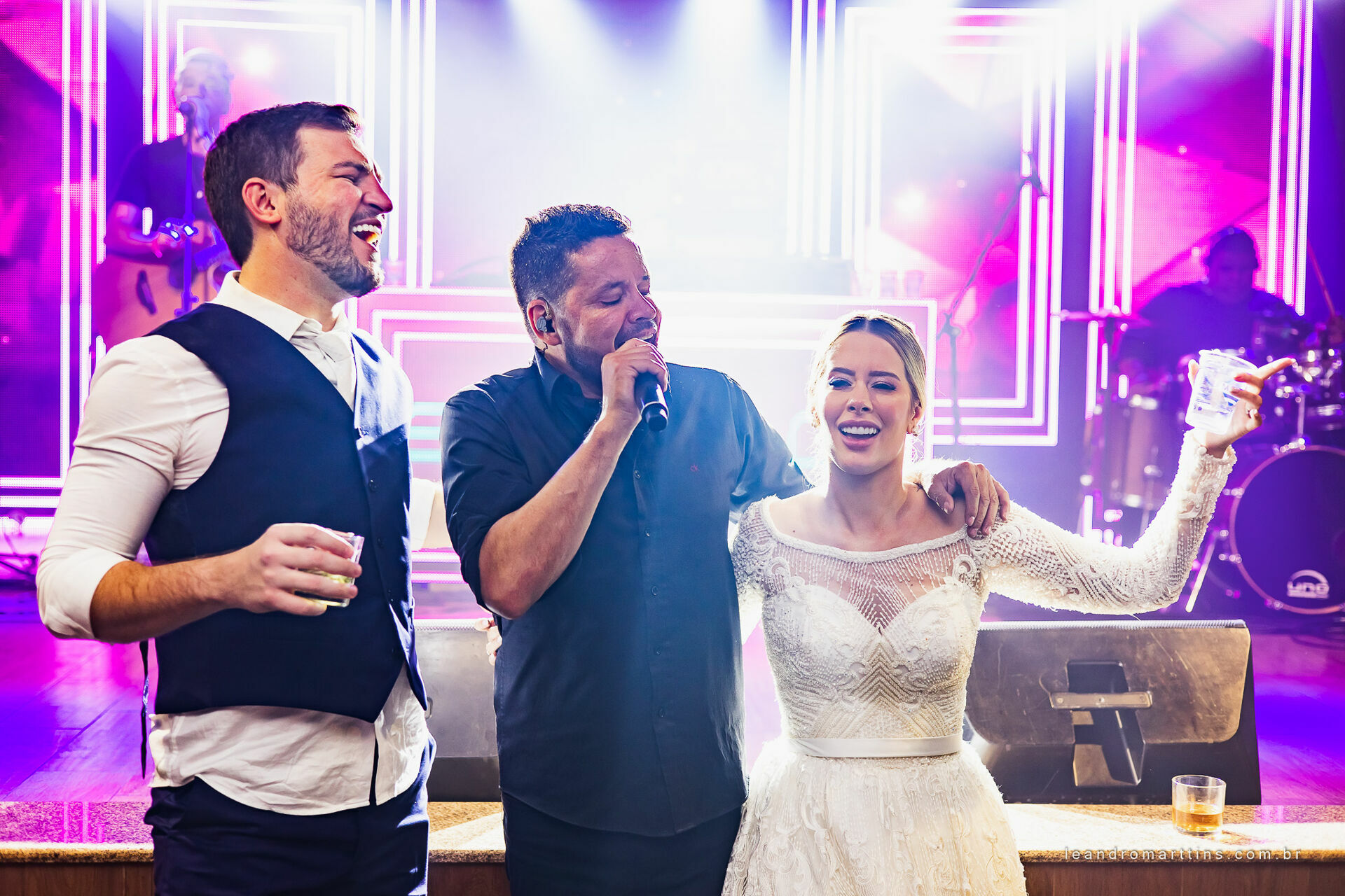 Casamento Thayna e Fernando no espaço Casa Évora Eventos
