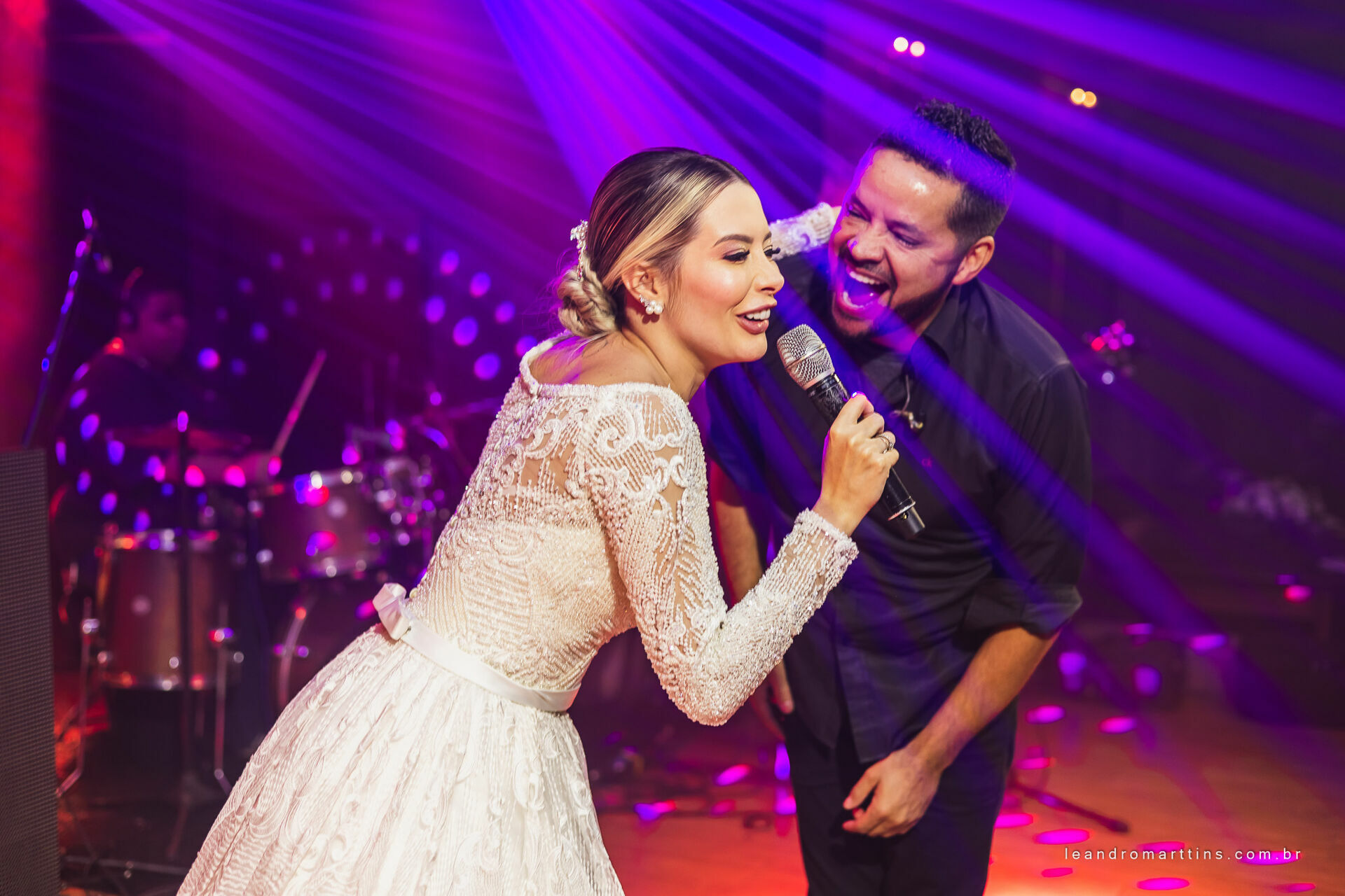 Casamento Thayna e Fernando no espaço Casa Évora Eventos