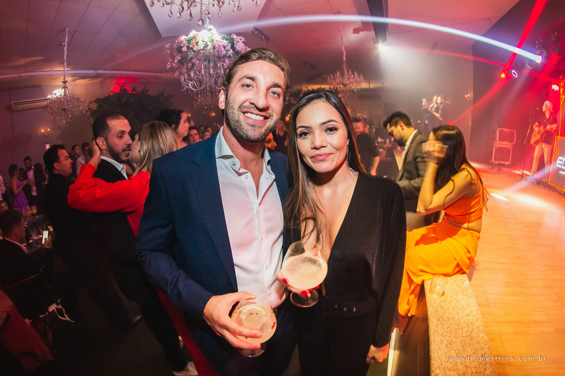 Casamento Thayna e Fernando no espaço Casa Évora Eventos
