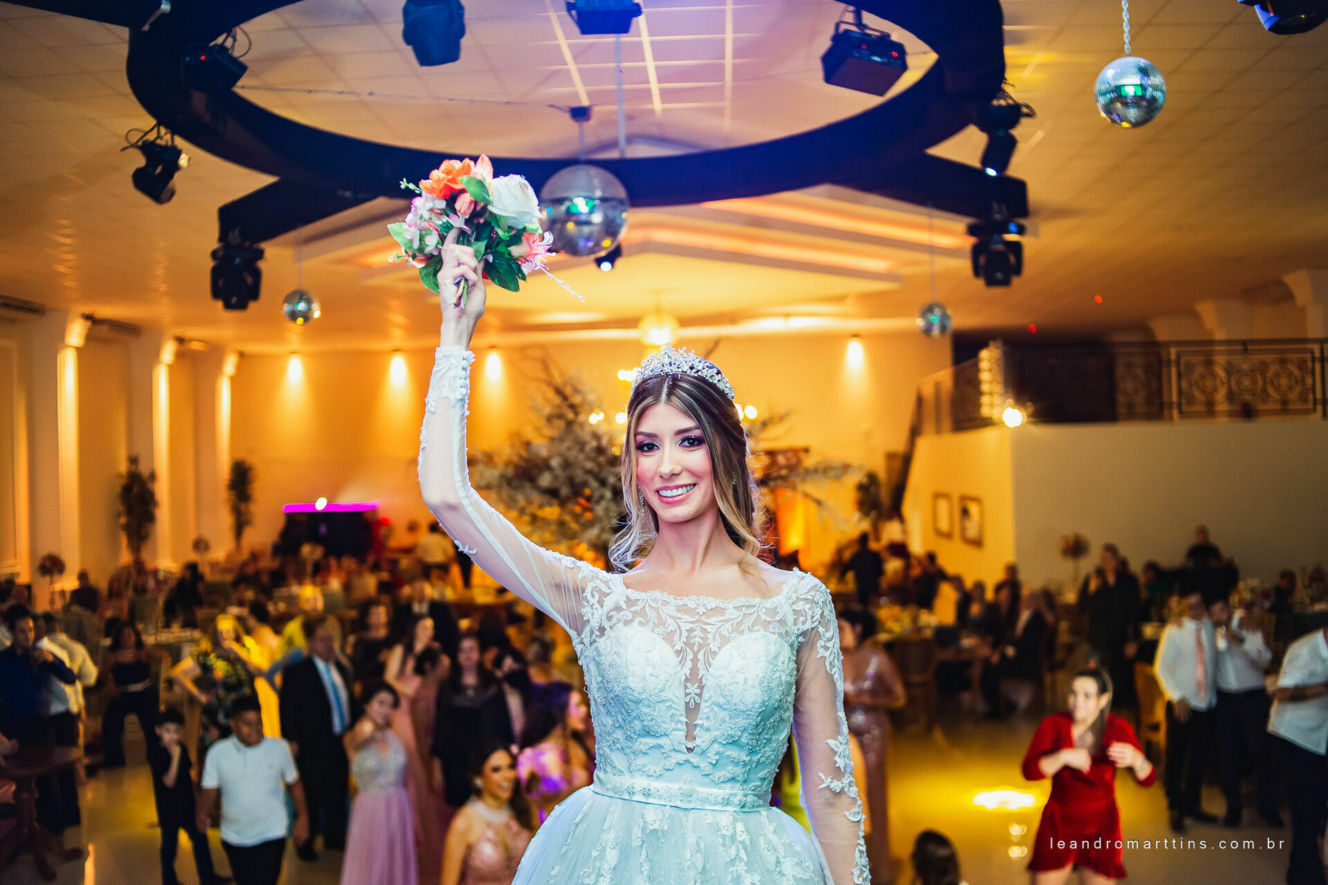 Casamento Viviane e Alexandre no espaço Fauze Karam Buffet