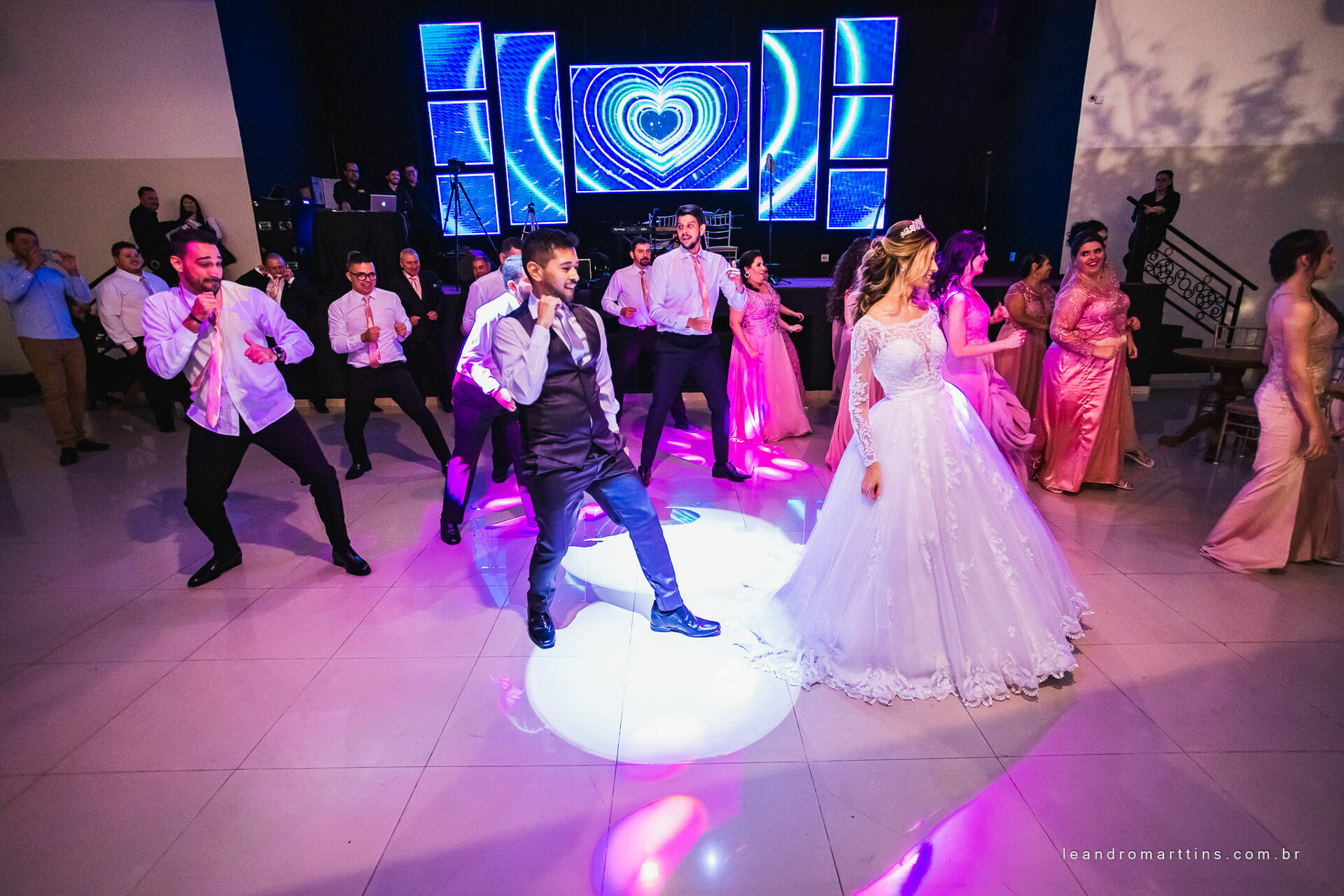 Casamento Viviane e Alexandre no espaço Fauze Karam Buffet