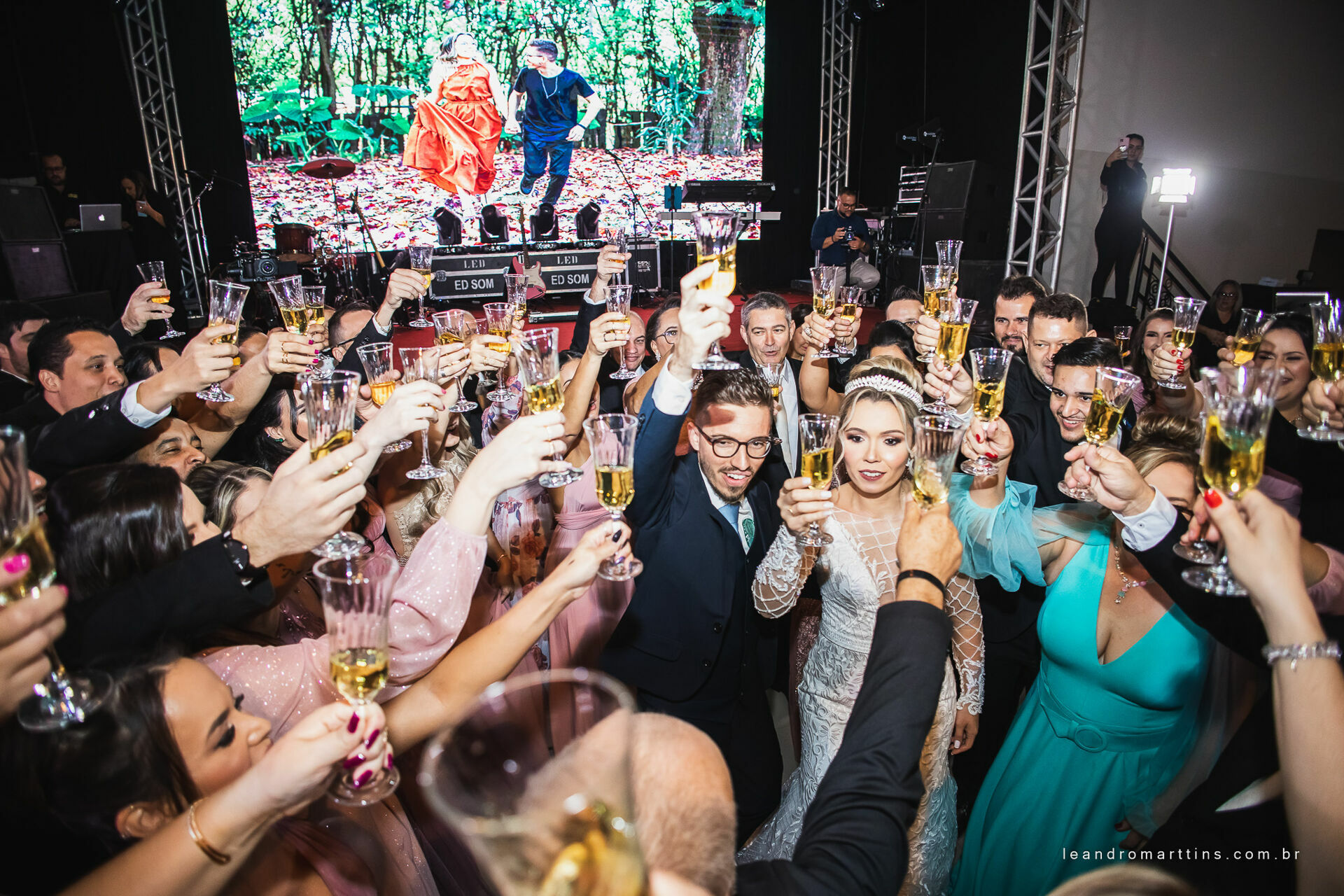 Casamento Mariely e Matheus no espaço Fauze Karam Buffet