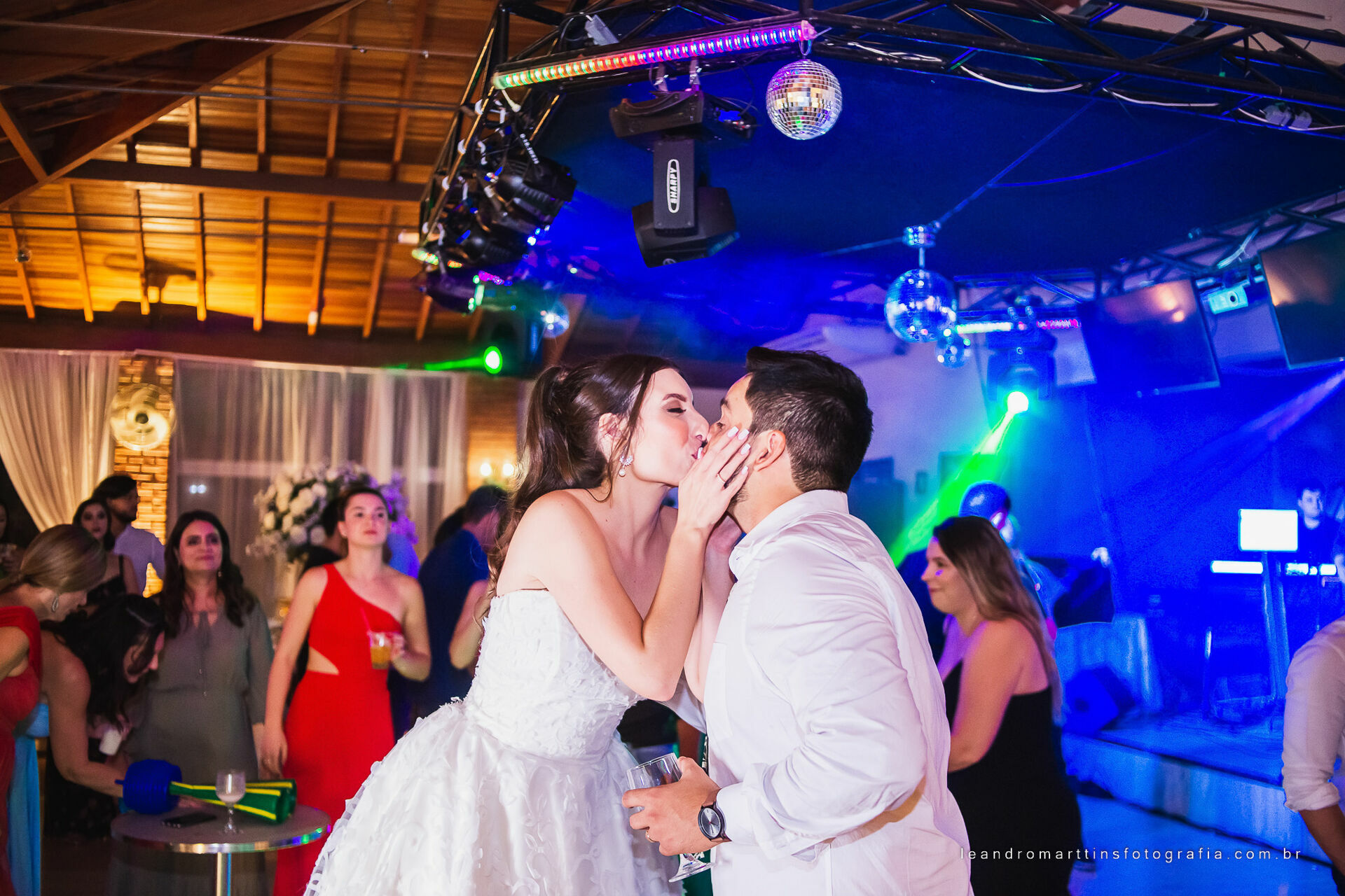 Casamento Bianca e Hugo no espaço Buffet Marifestas