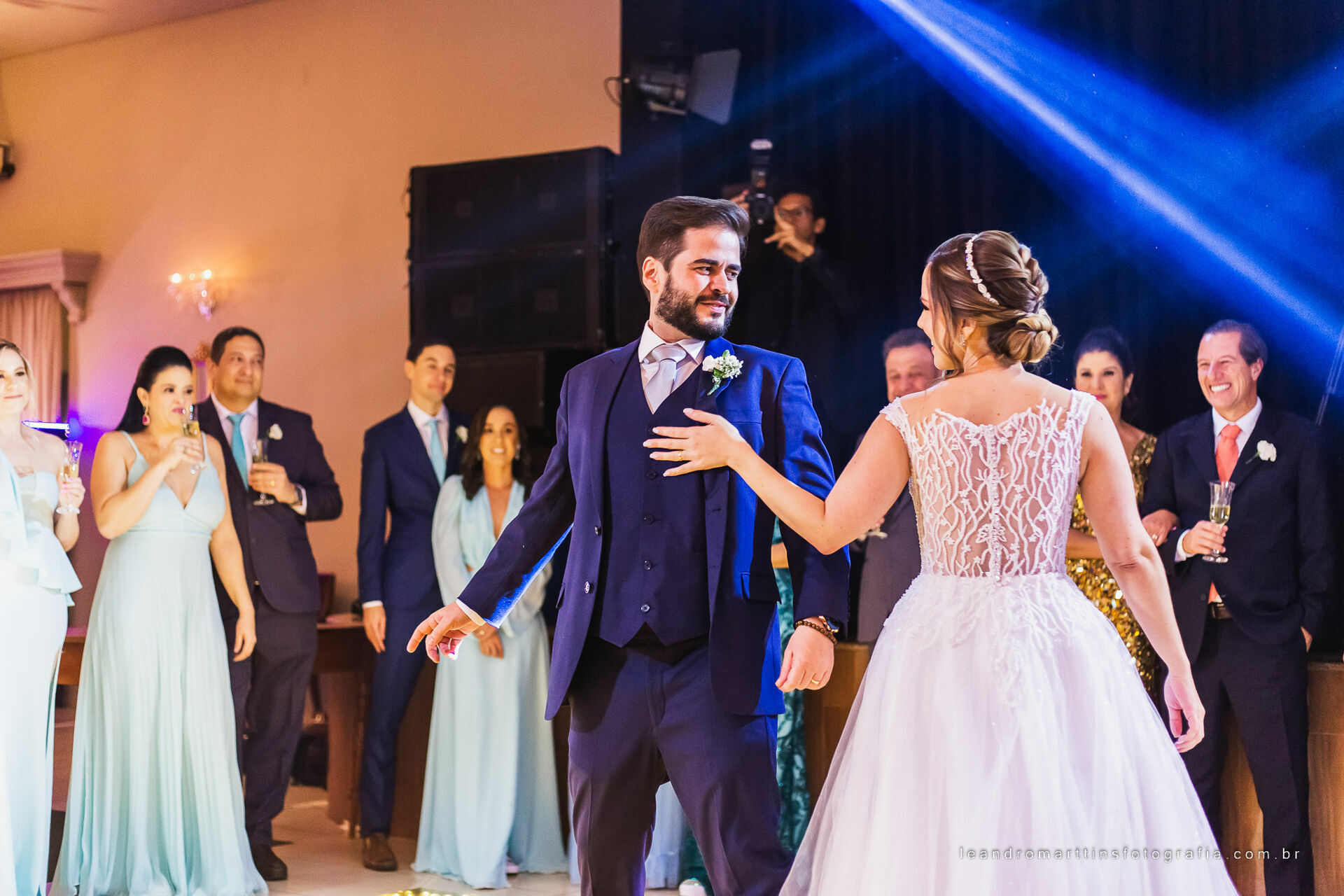 Casamento Mariana e Mikhail no espaço Casa Évora Eventos