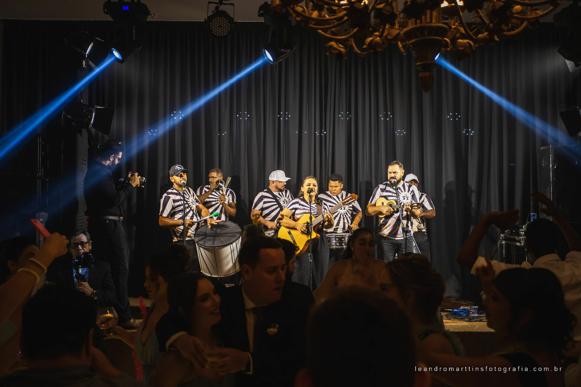 Casamento Mariana e Mikhail no espaço Casa Évora Eventos