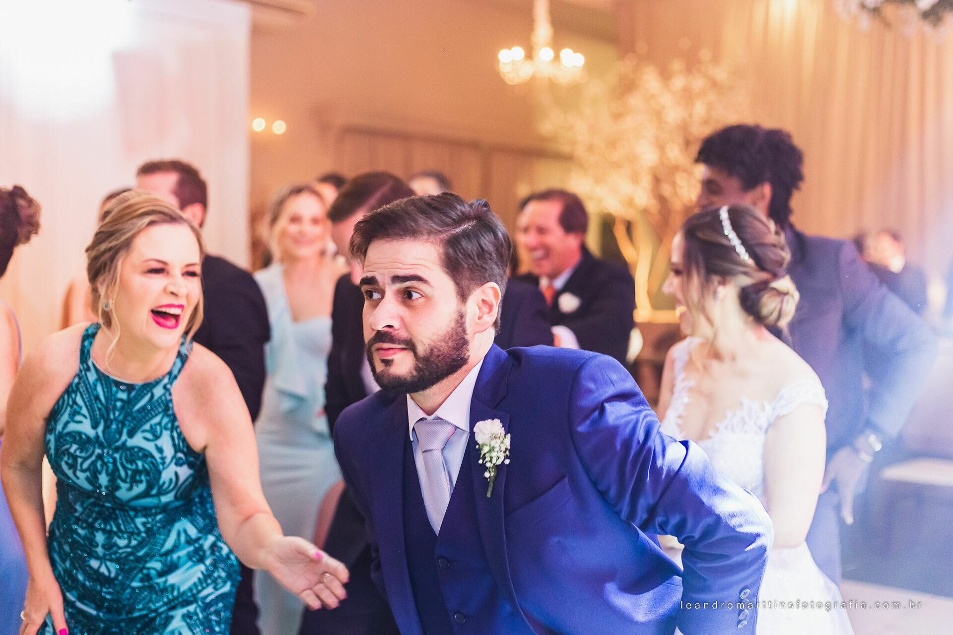 Casamento Mariana e Mikhail no espaço Casa Évora Eventos