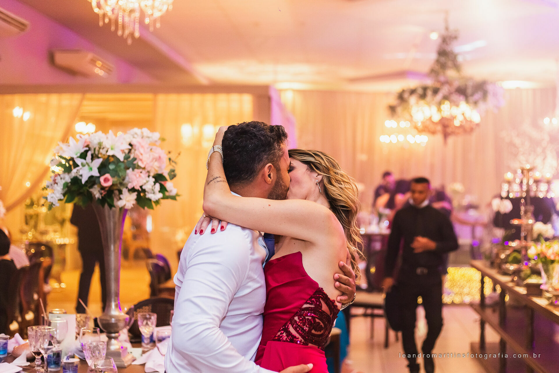 Casamento Mariana e Mikhail no espaço Casa Évora Eventos