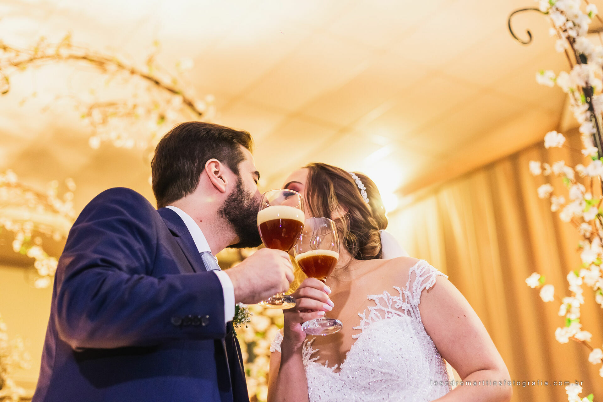 Casamento Mariana e Mikhail no espaço Casa Évora Eventos