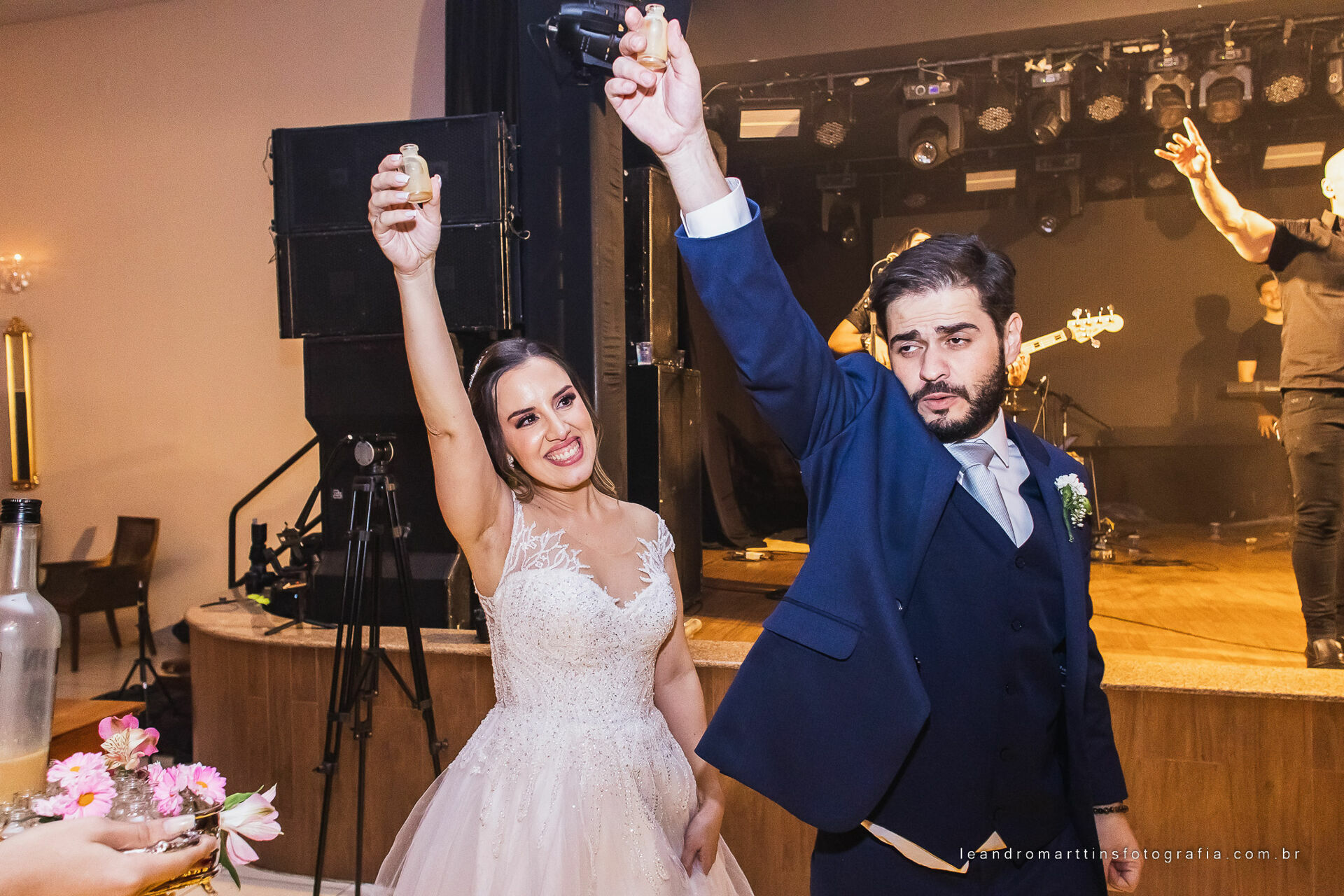 Casamento Mariana e Mikhail no espaço Casa Évora Eventos
