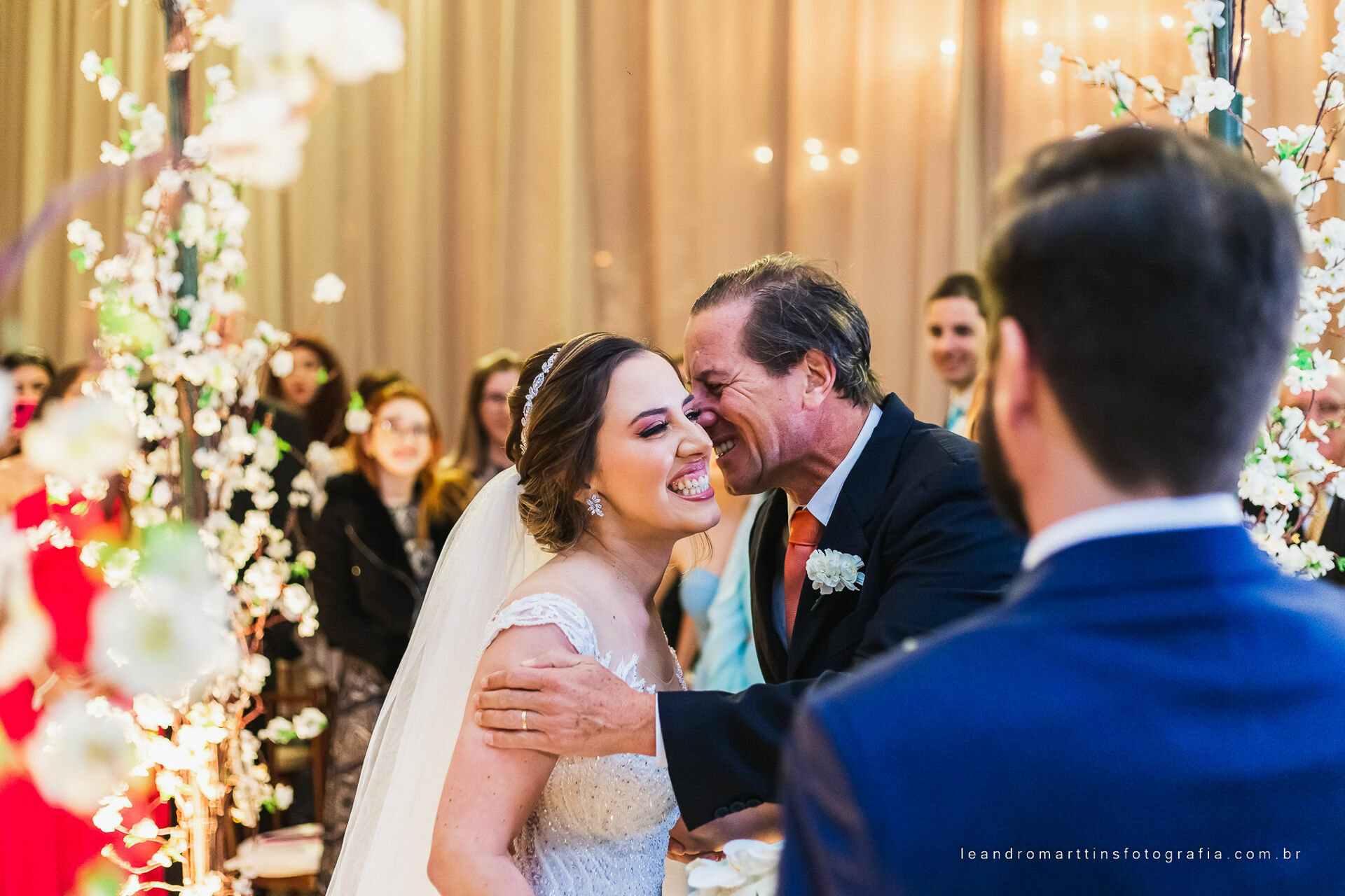 Casamento Mariana e Mikhail no espaço Casa Évora Eventos