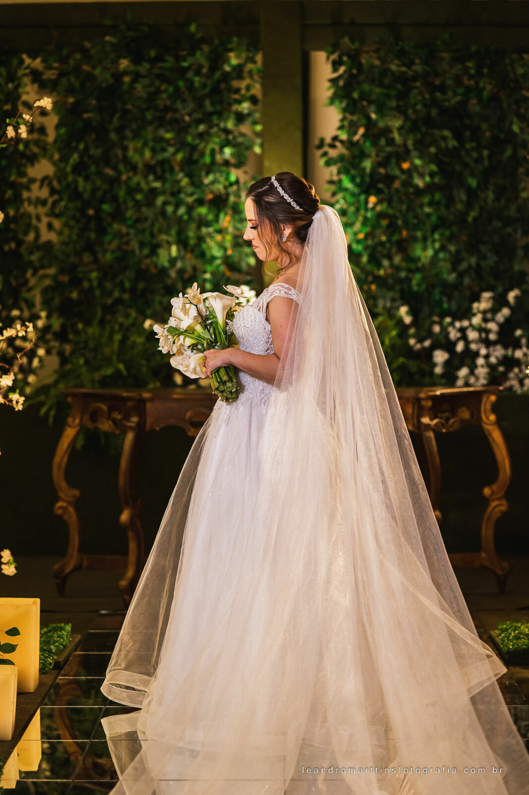 Casamento Mariana e Mikhail no espaço Casa Évora Eventos