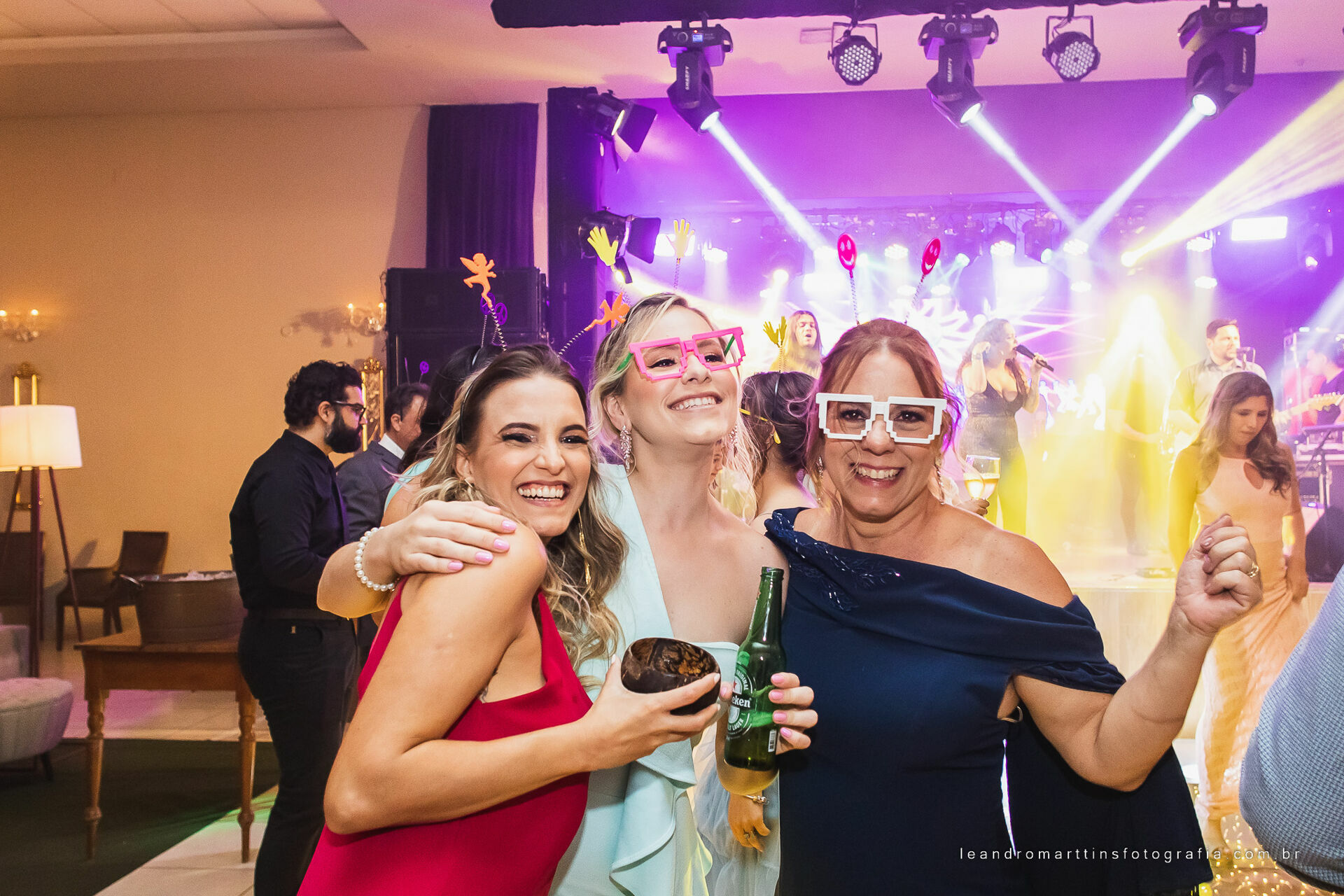 Casamento Mariana e Mikhail no espaço Casa Évora Eventos