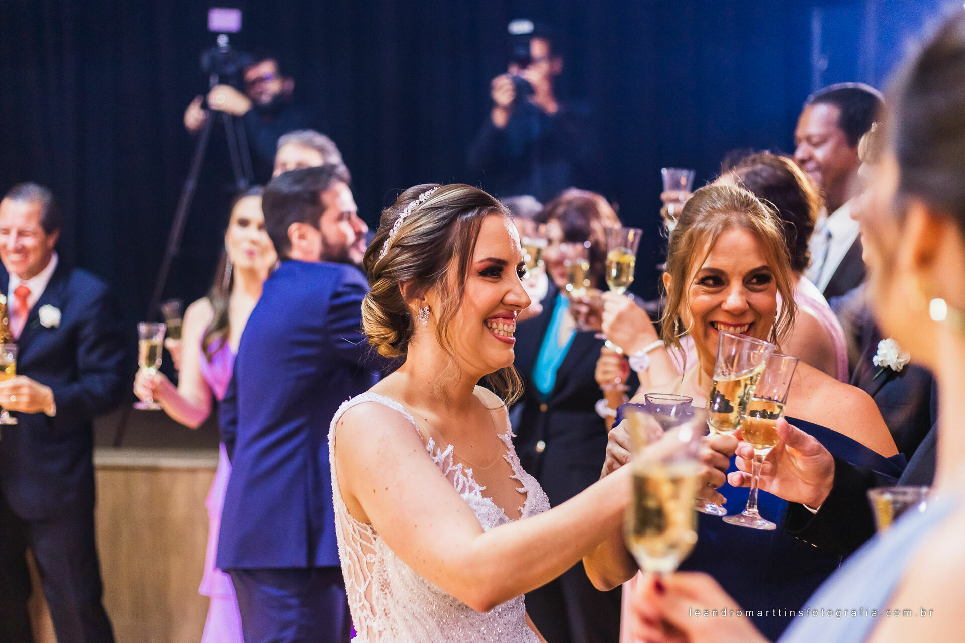 Casamento Mariana e Mikhail no espaço Casa Évora Eventos