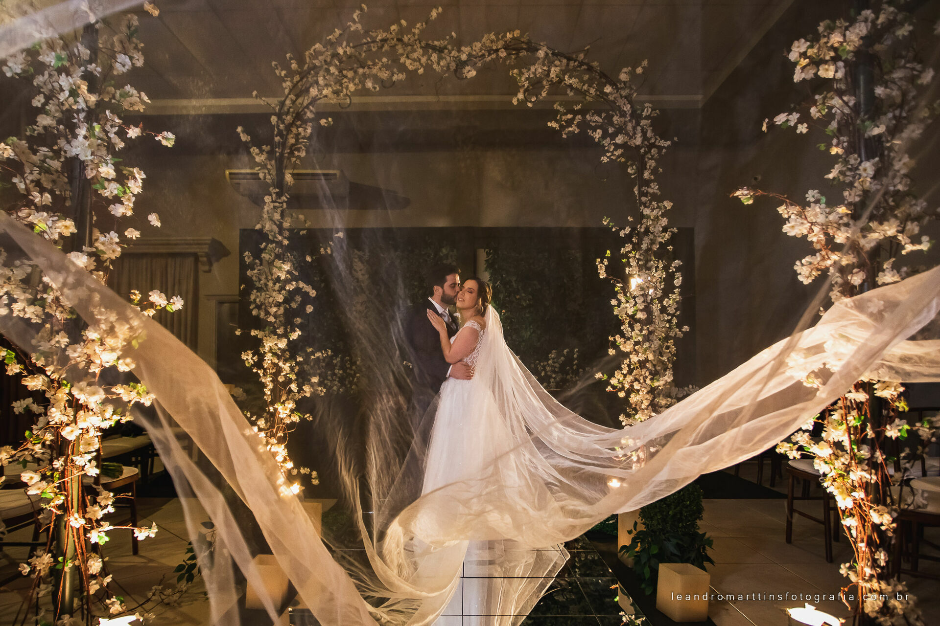 Casamento Mariana e Mikhail no espaço Casa Évora Eventos