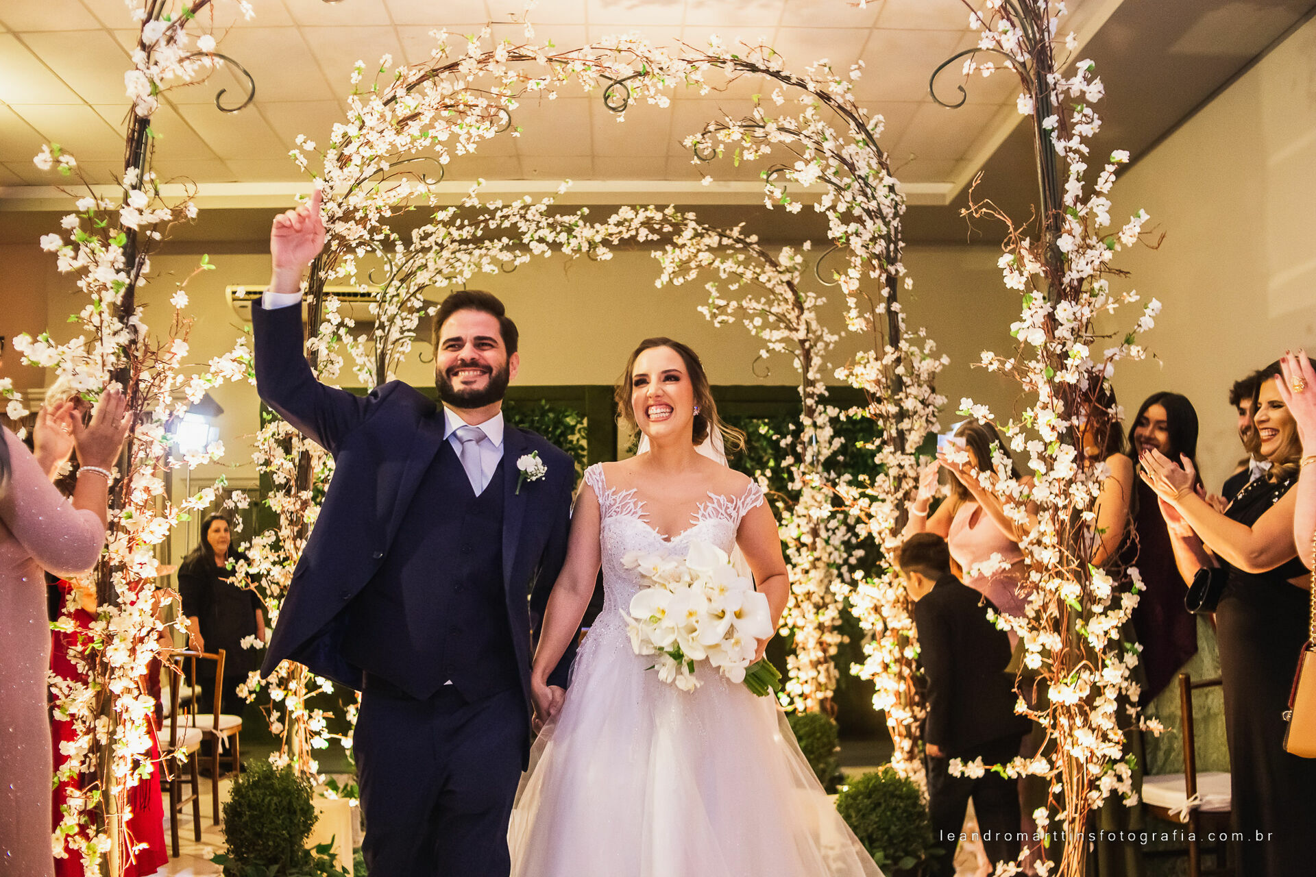 Casamento Mariana e Mikhail no espaço Casa Évora Eventos