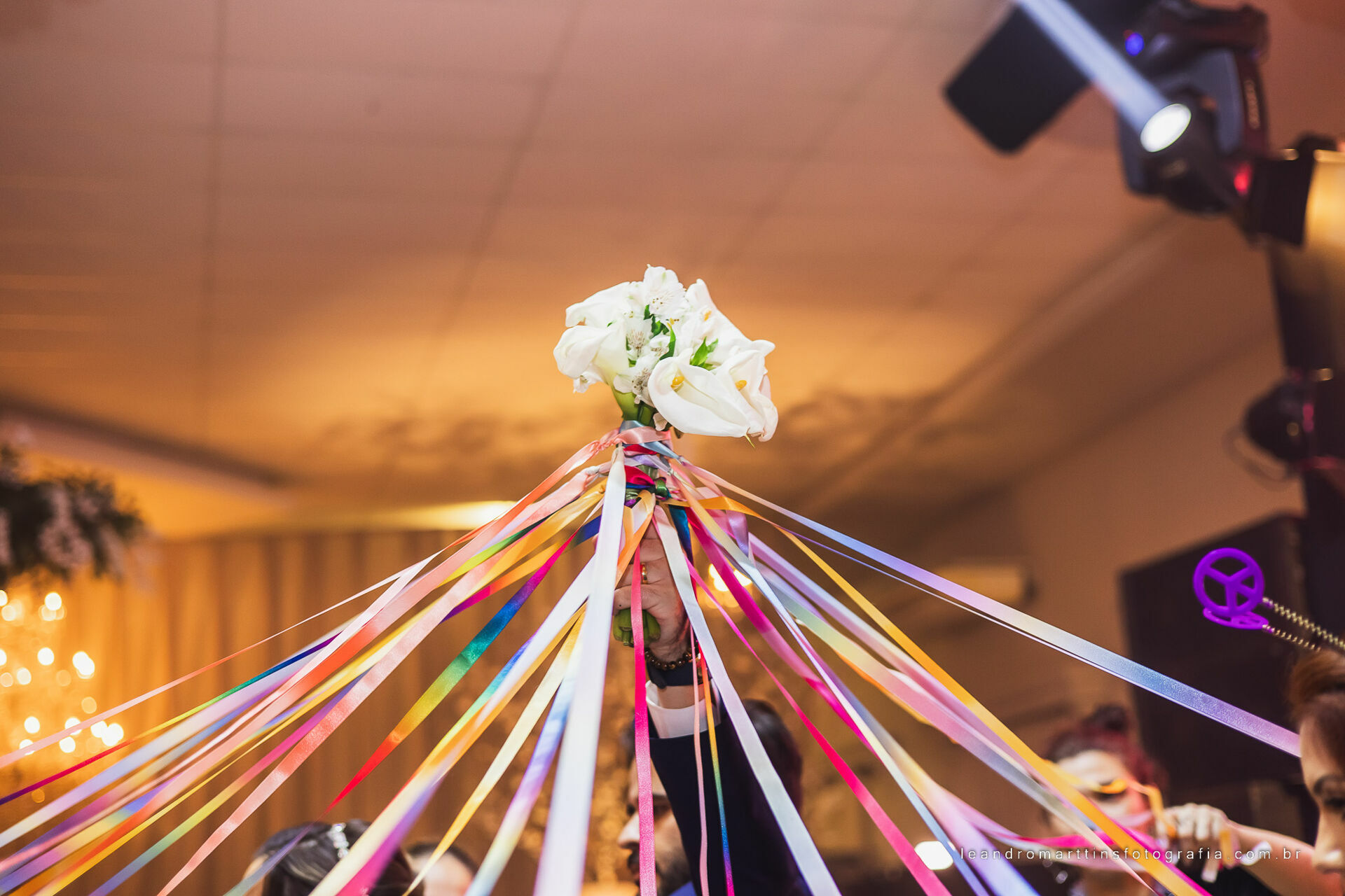 Casamento Mariana e Mikhail no espaço Casa Évora Eventos