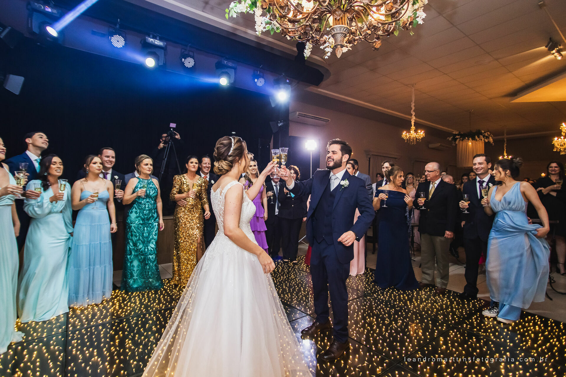 Casamento Mariana e Mikhail no espaço Casa Évora Eventos