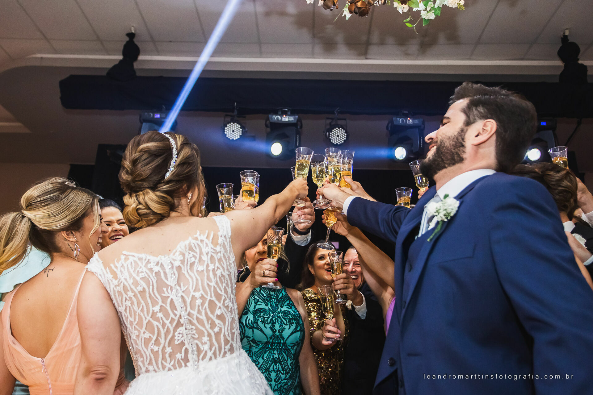 Casamento Mariana e Mikhail no espaço Casa Évora Eventos