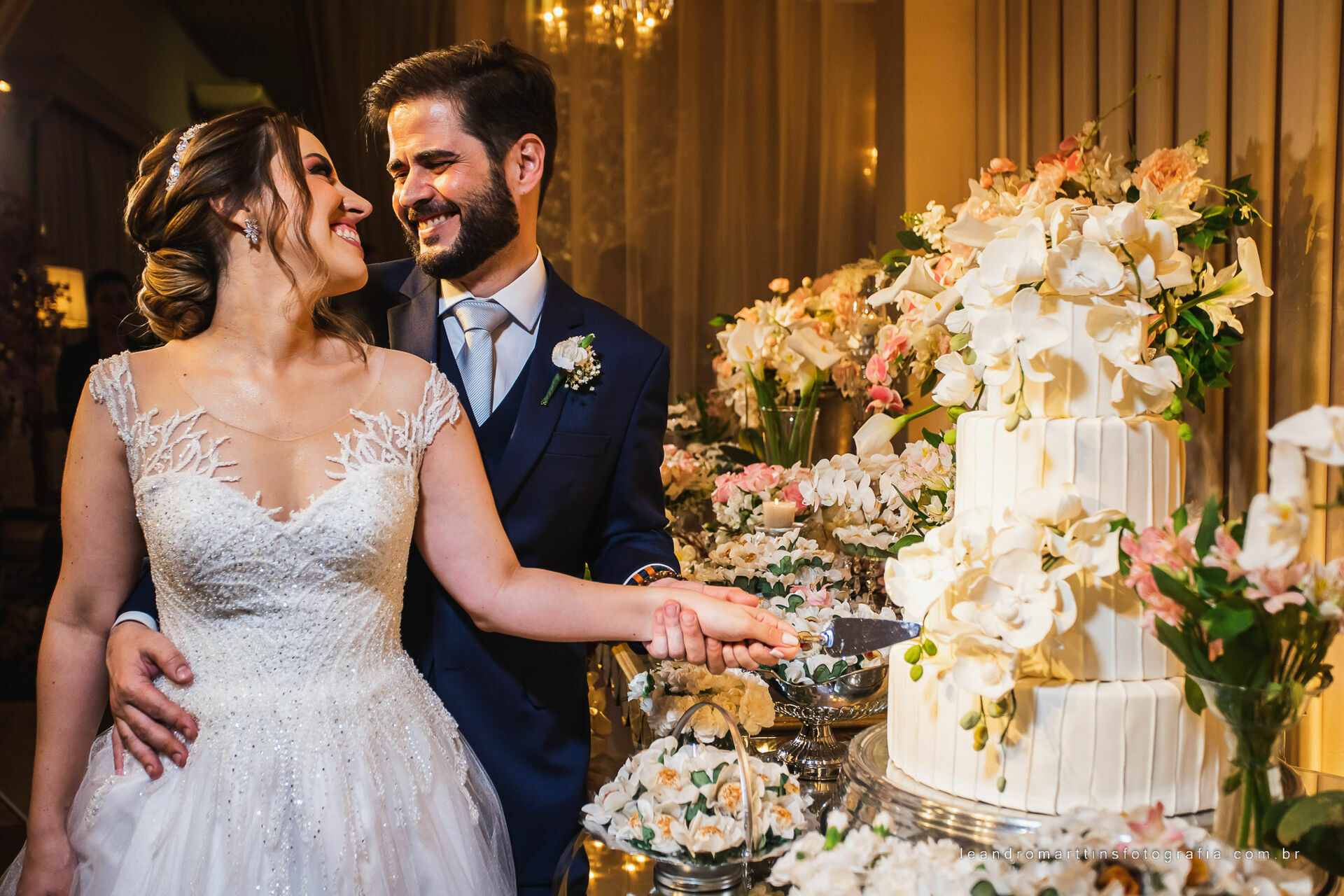 Casamento Mariana e Mikhail no espaço Casa Évora Eventos