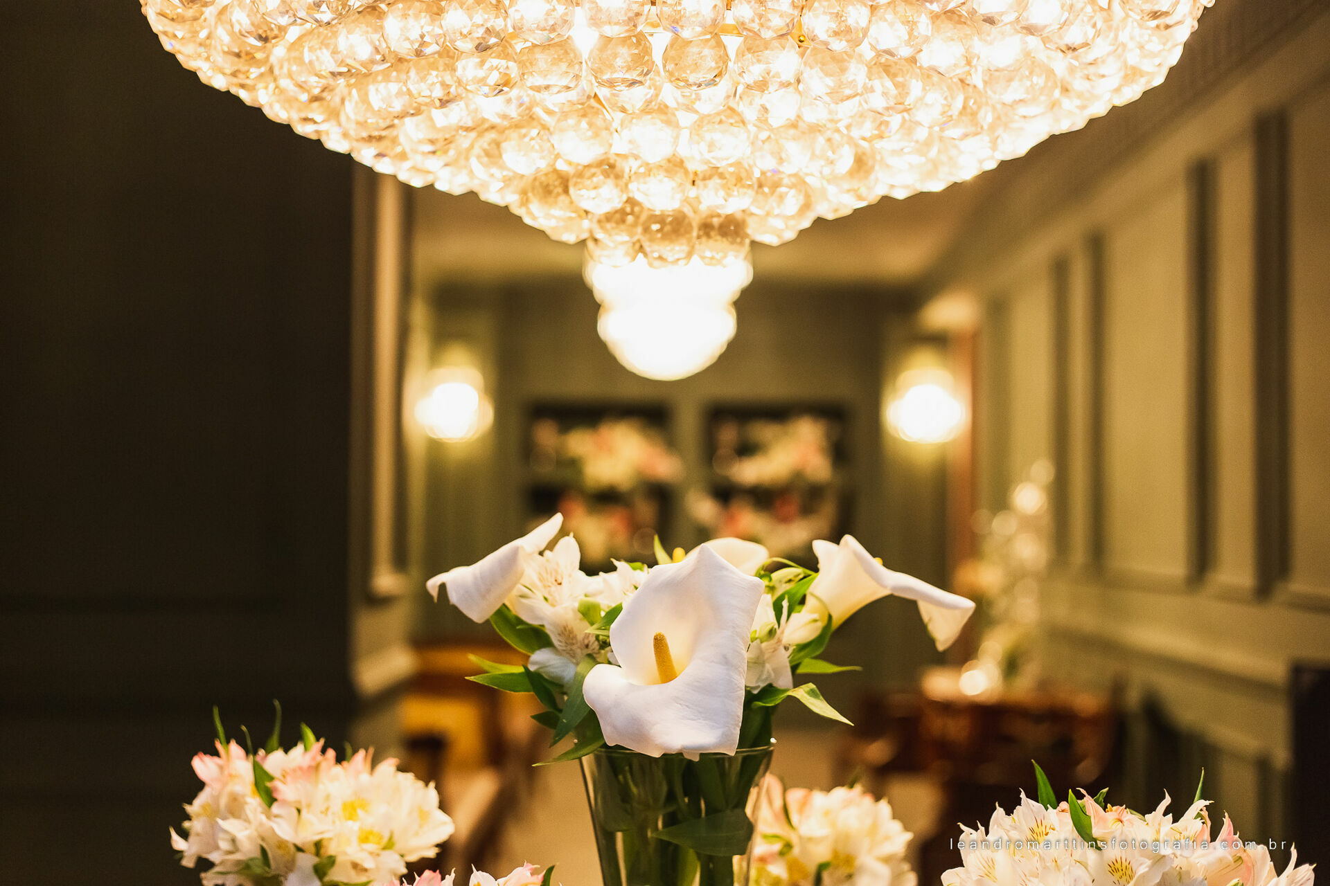 Casamento Mariana e Mikhail no espaço Casa Évora Eventos