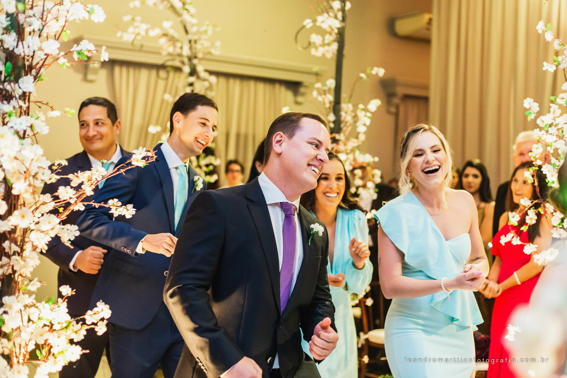 Casamento Mariana e Mikhail no espaço Casa Évora Eventos