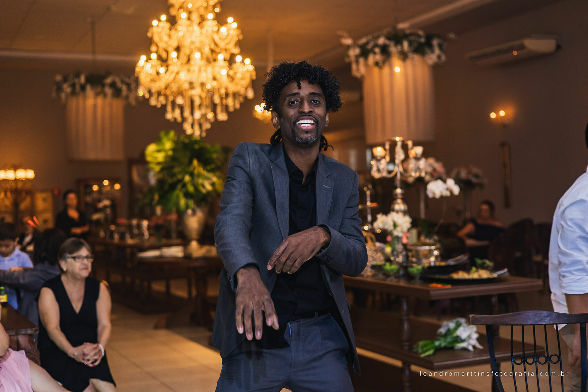 Casamento Mariana e Mikhail no espaço Casa Évora Eventos