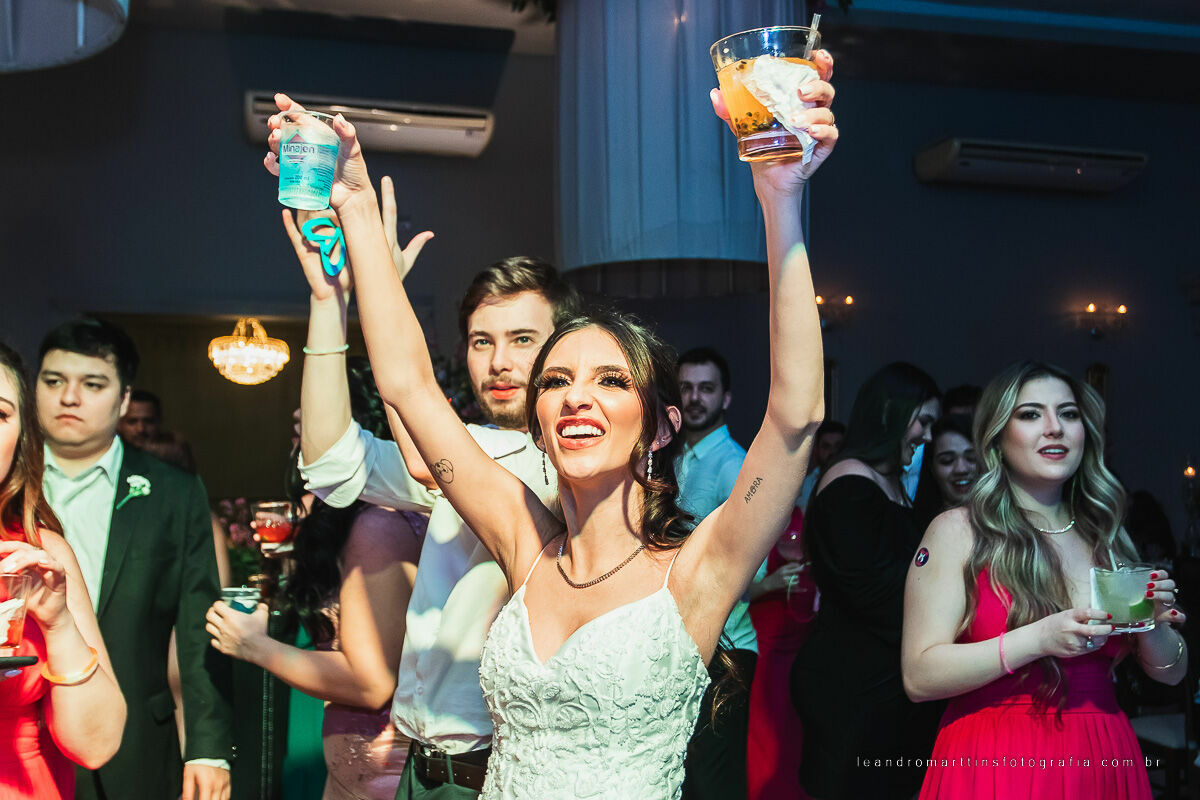 Casamento Louise e Pedro no espaço Casa Évora Eventos