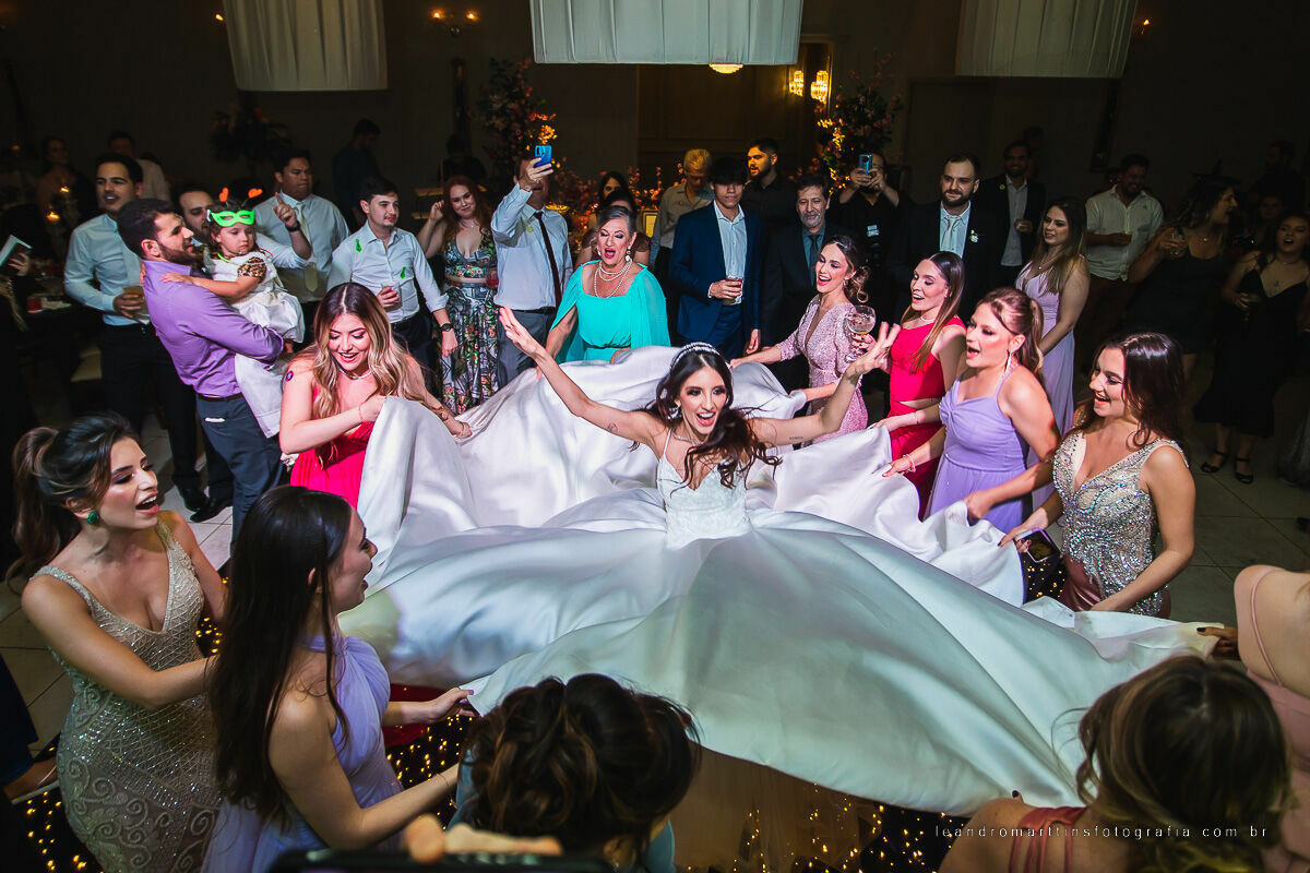 Casamento Louise e Pedro no espaço Casa Évora Eventos