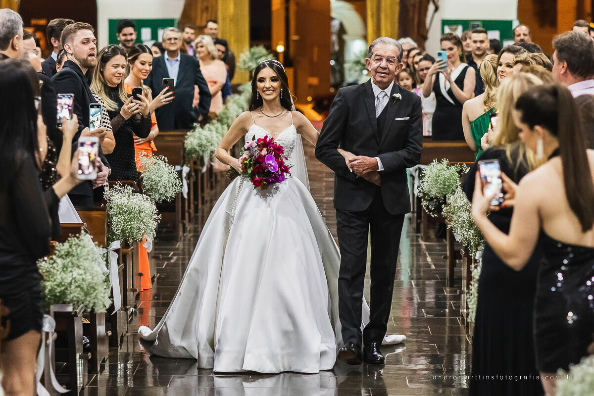 Casamento Louise e Pedro no espaço Casa Évora Eventos