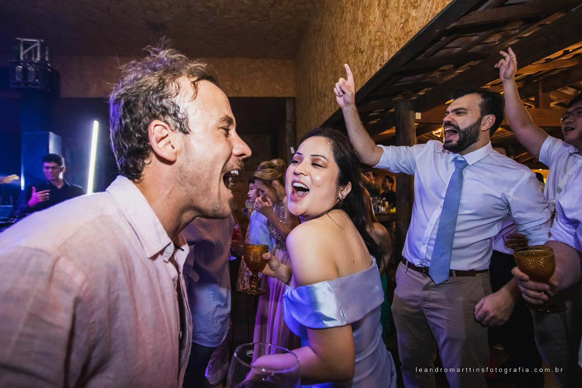 Casamento Juliana e Leonardo no espaço Casa Évora Eventos