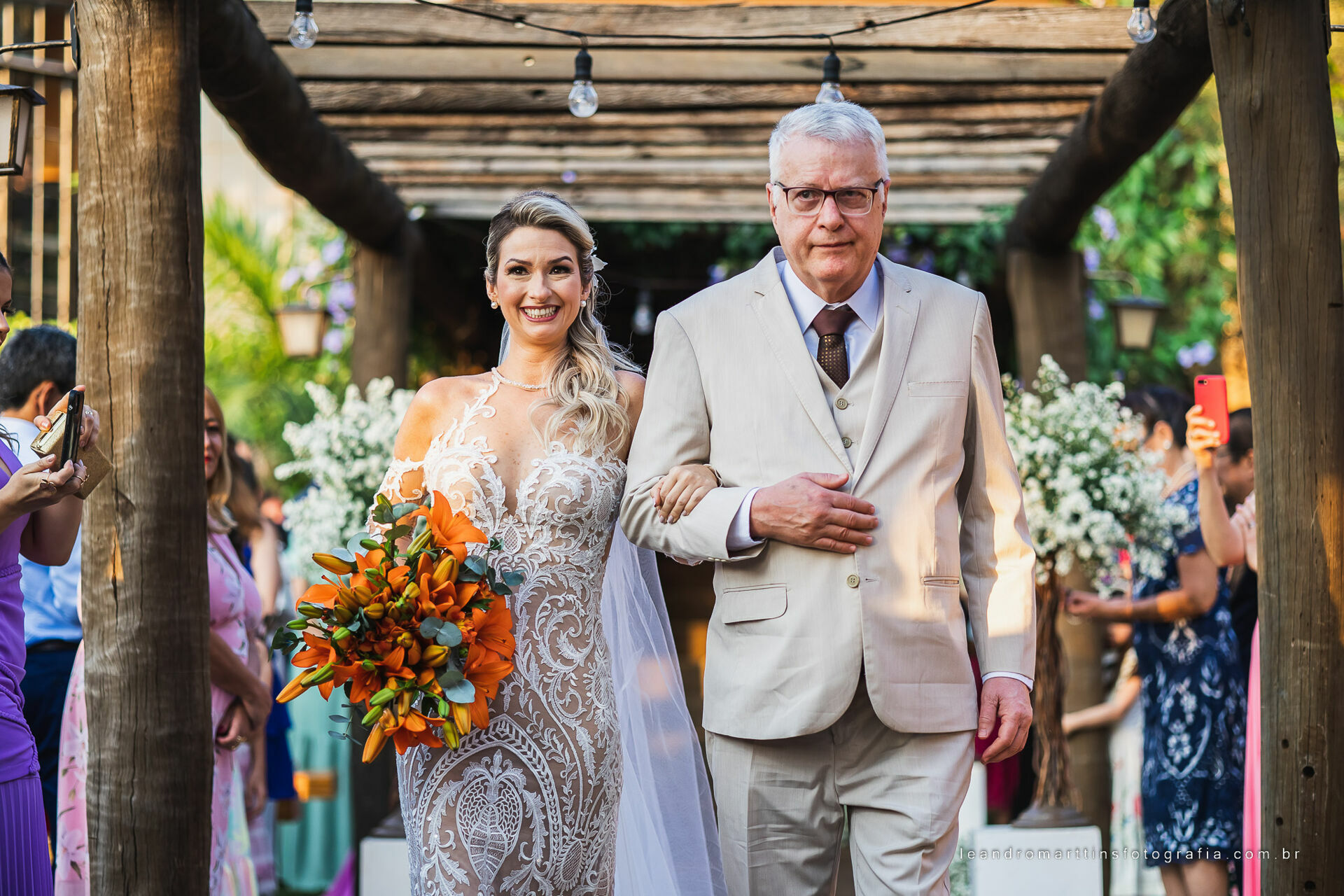 Casamento Juliana e Leonardo no espaço Casa Évora Eventos